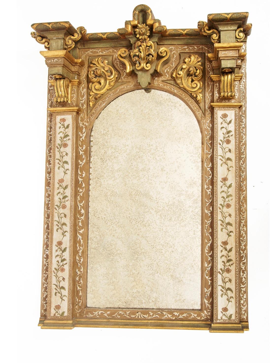 Miroir baroque français en bois sculpté 19ème siècle
Polychrome et peint à l'or. 
Corps rectangulaire, dessus miroir avec encolure ronde. 
Mesures : H. : 175 cm, L. : 105 cm, P. : 24 cm.
Très bon état.
  