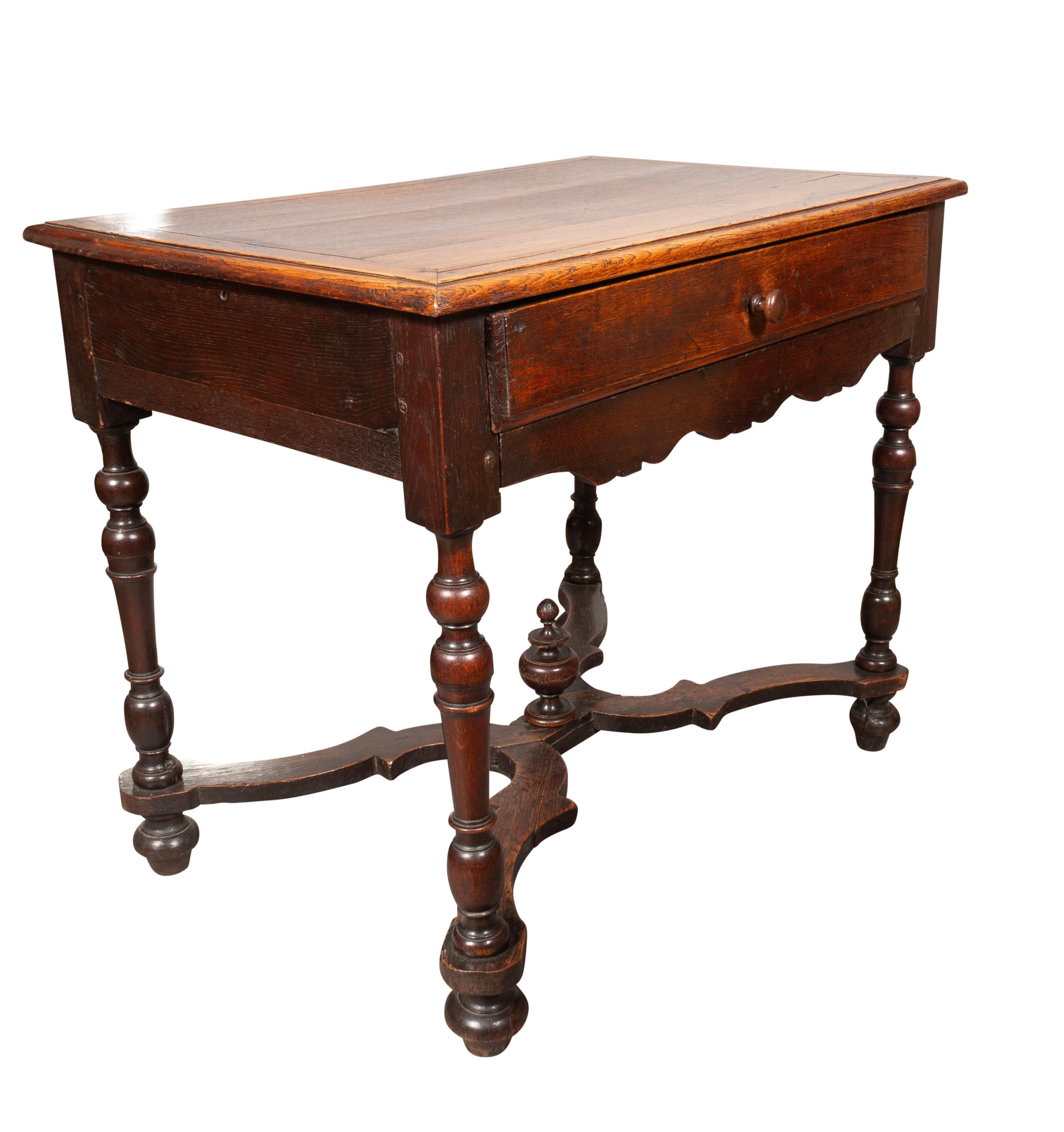 French Baroque Oak Side Table In Good Condition For Sale In Essex, MA
