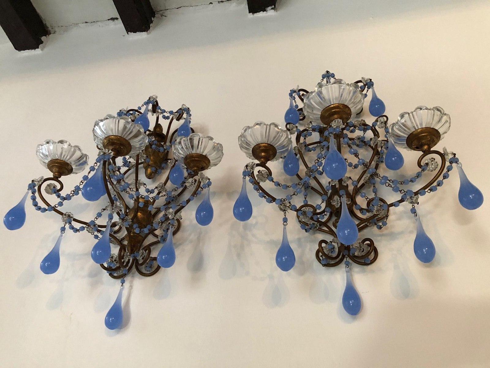 French Baroque Periwinkle Lavender Purple Opaline Drop Beads Sconces In Good Condition In Modena (MO), Modena (Mo)