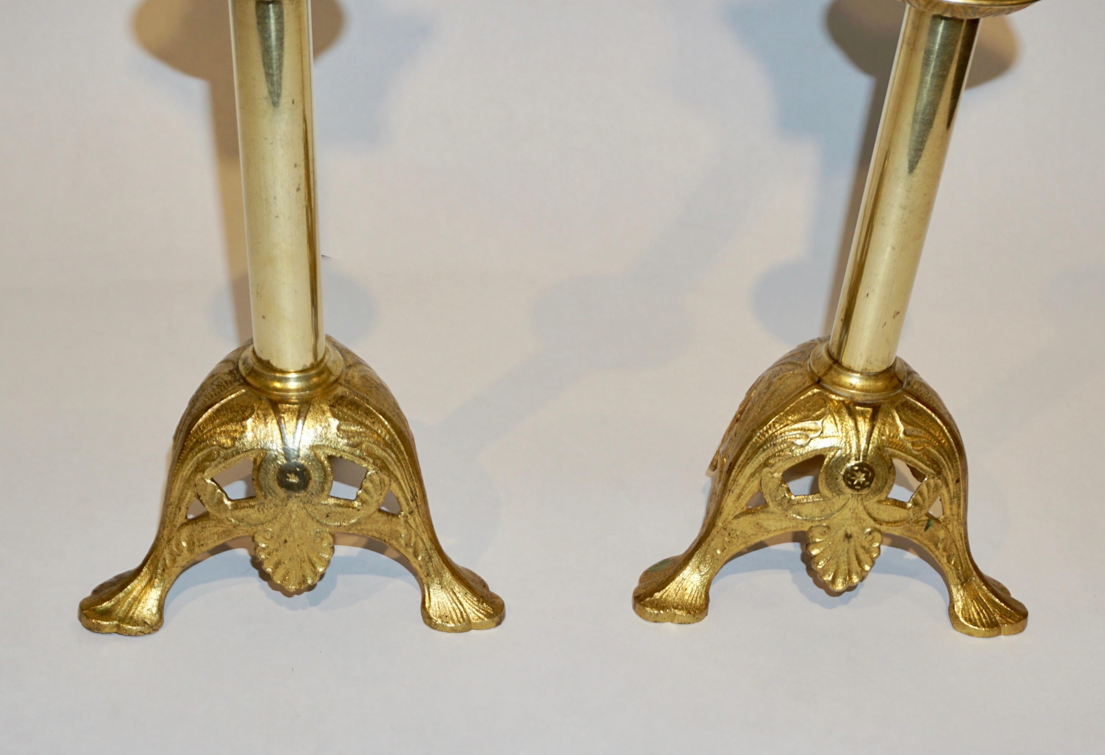 1880s French Baroque Revival Pair of Gilt Bronze Ormolu Pricket Candlesticks For Sale 1