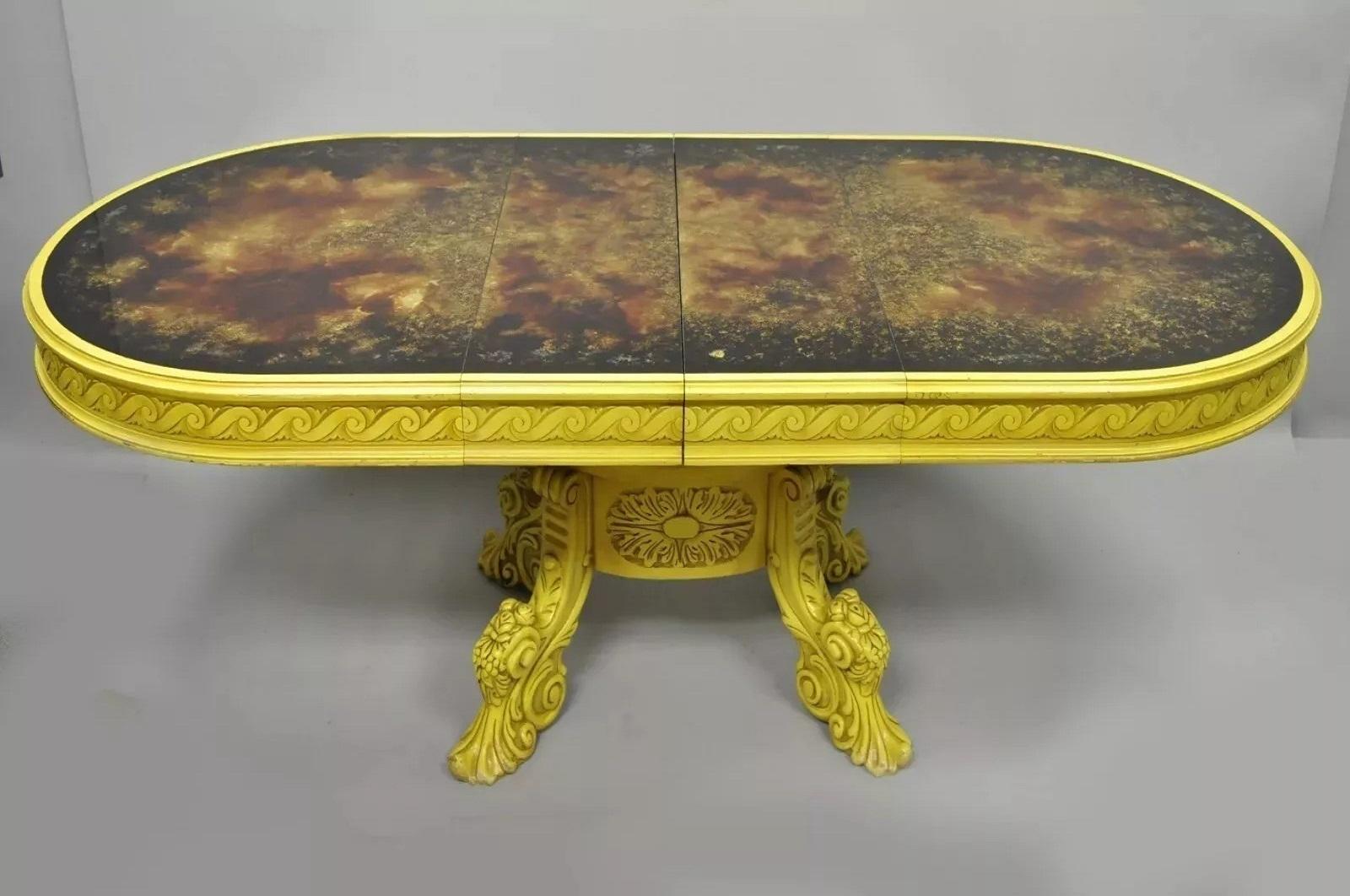 Table de salle à manger française de style rococo ovale églomisé avec plateau en verre jaune en vente 4