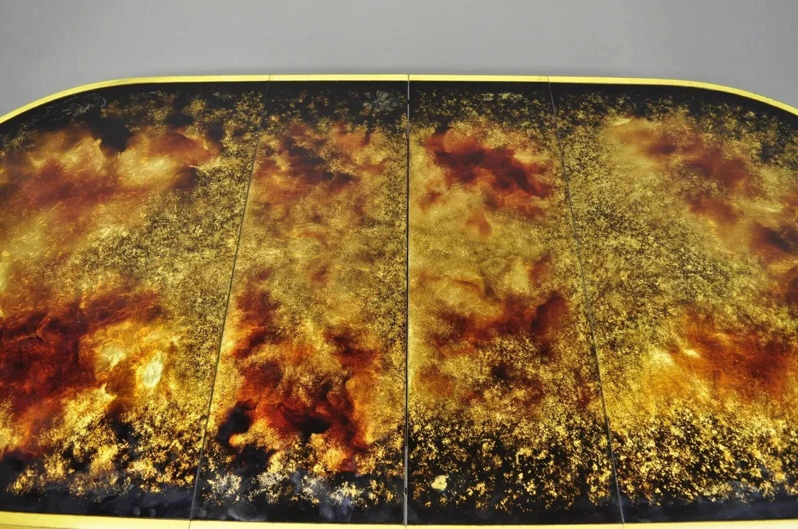 Table de salle à manger française de style rococo ovale églomisé avec plateau en verre jaune en vente 1