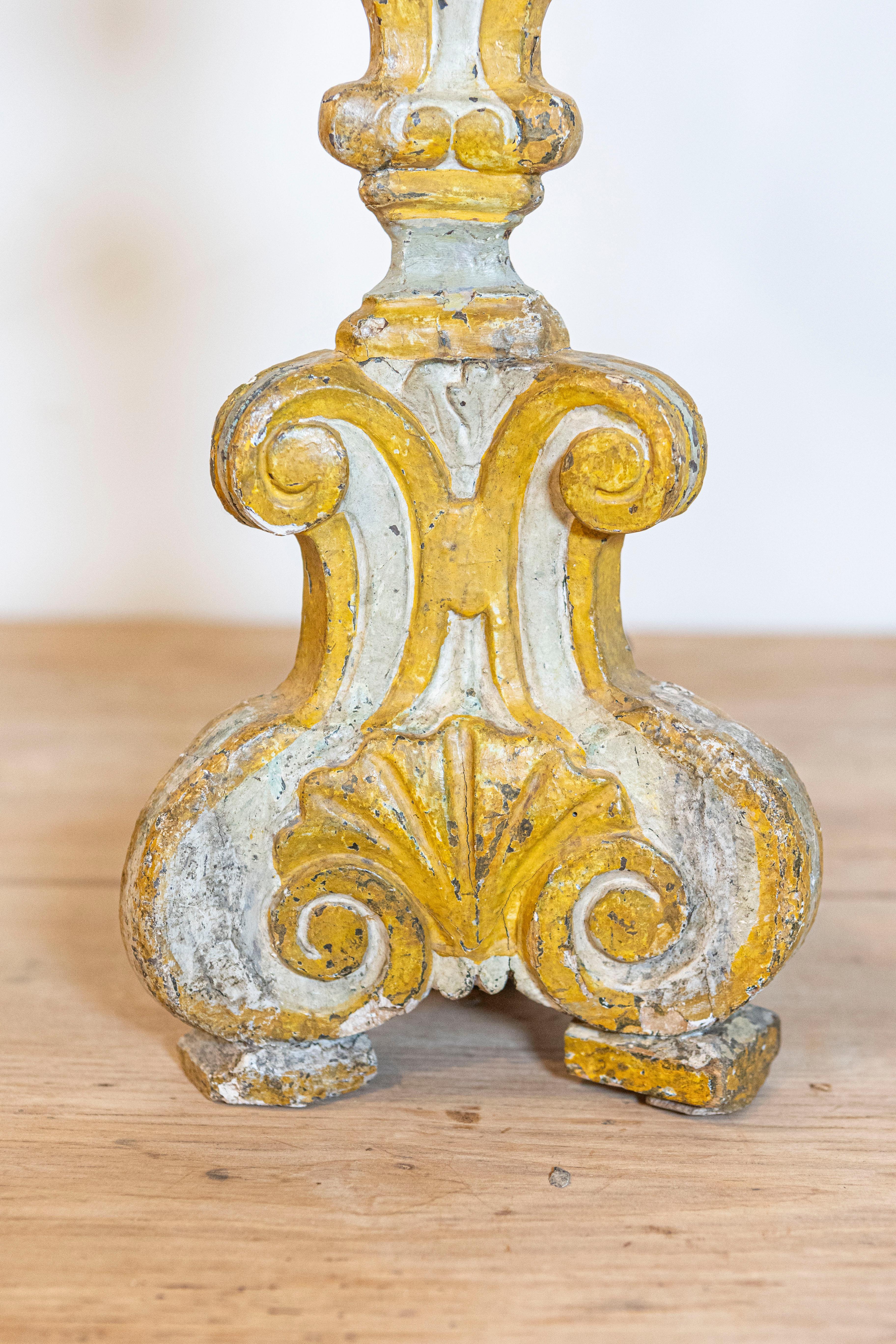 Lámpara candelabro de estilo barroco francés de la década de 1870 tallada, pintada y dorada a mano Barroco en venta