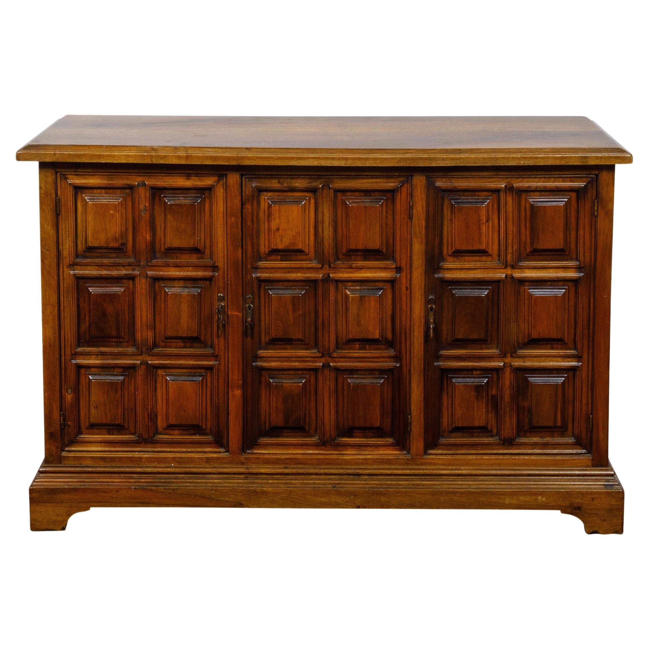 French Baroque Style 1910s Walnut Three-Door Buffet with Carved Panels For Sale