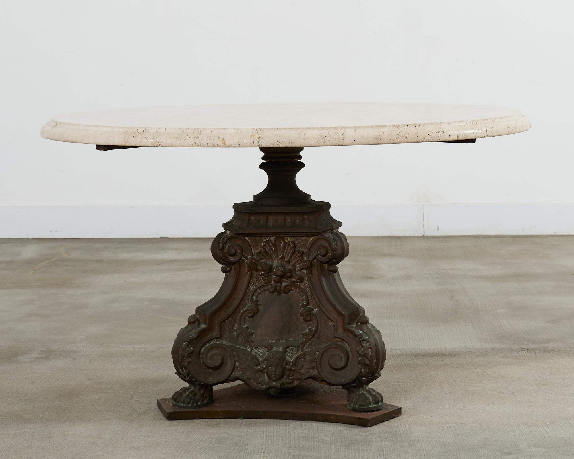 Table de salle à manger de style baroque français en bronze et travertin en vente 12