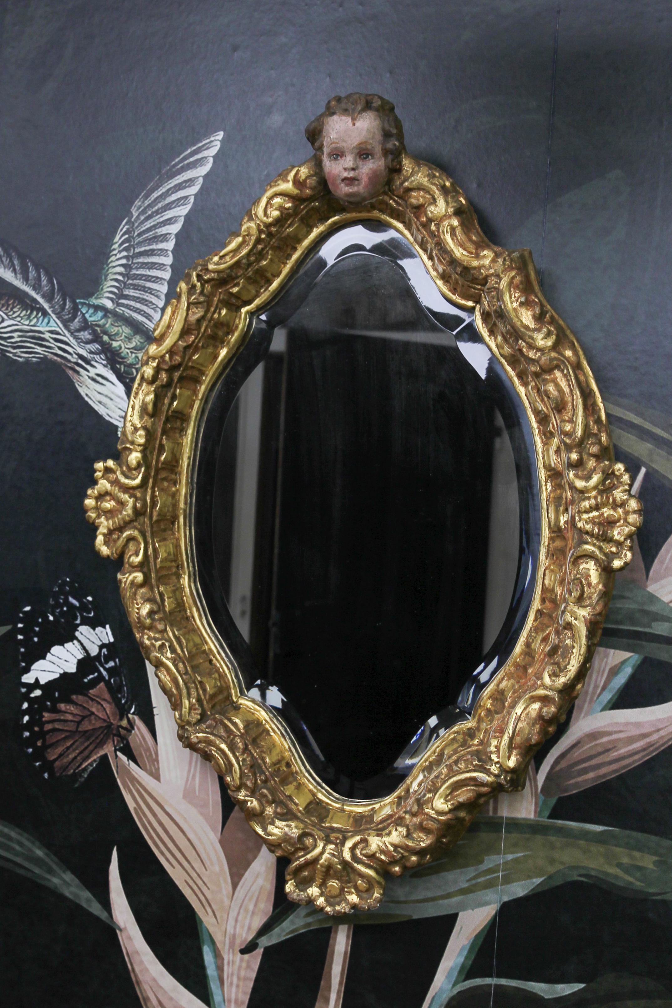 French Baroque Style Gilt Wood Wall Mirror with a Cherub Head For Sale 3