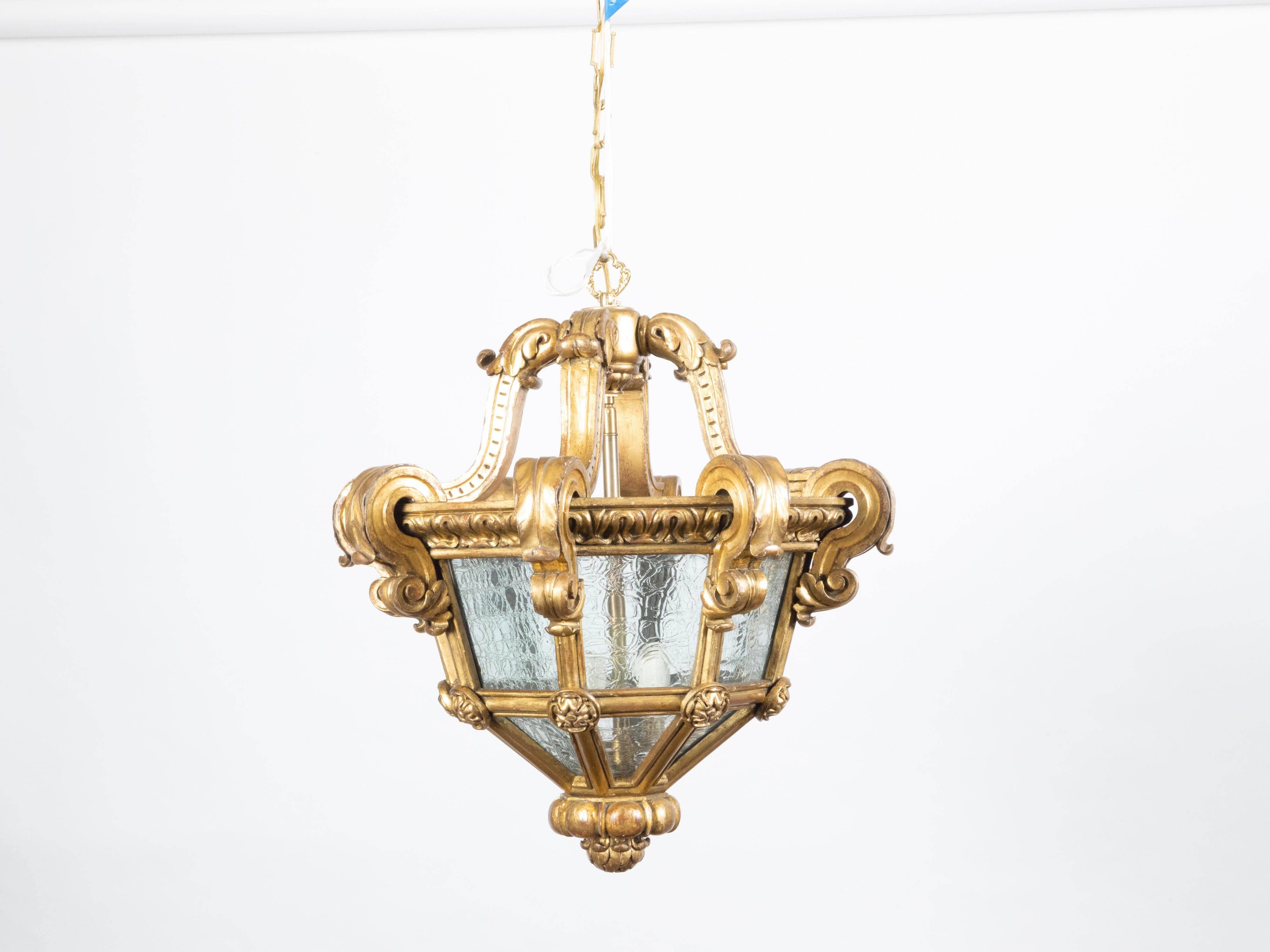 French Baroque Style Giltwood Lantern with Carved Volutes and Textured Glass In Good Condition For Sale In Atlanta, GA