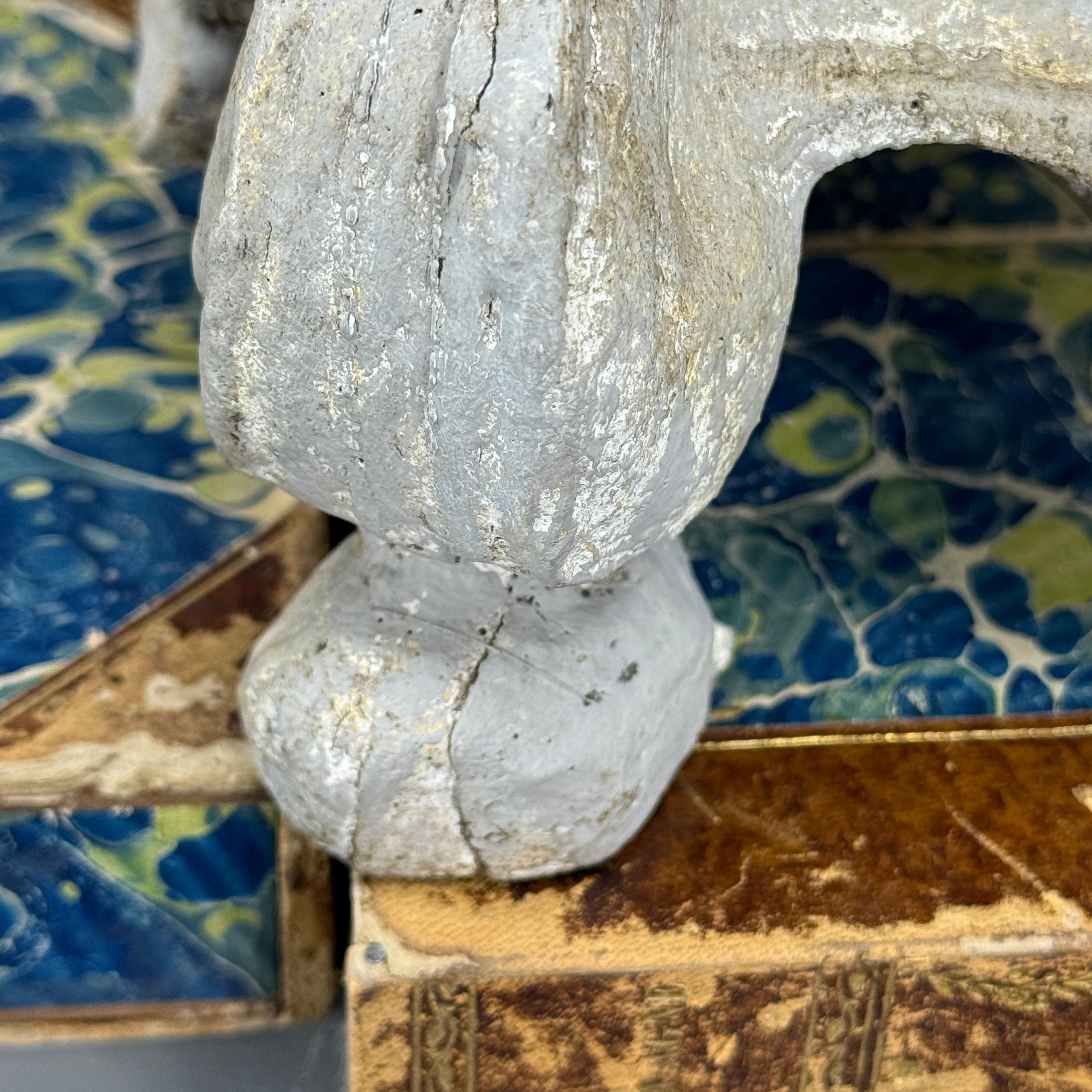 Französischer Barock Stil Grau Gemalt Alter Kerzenständer im Angebot 6