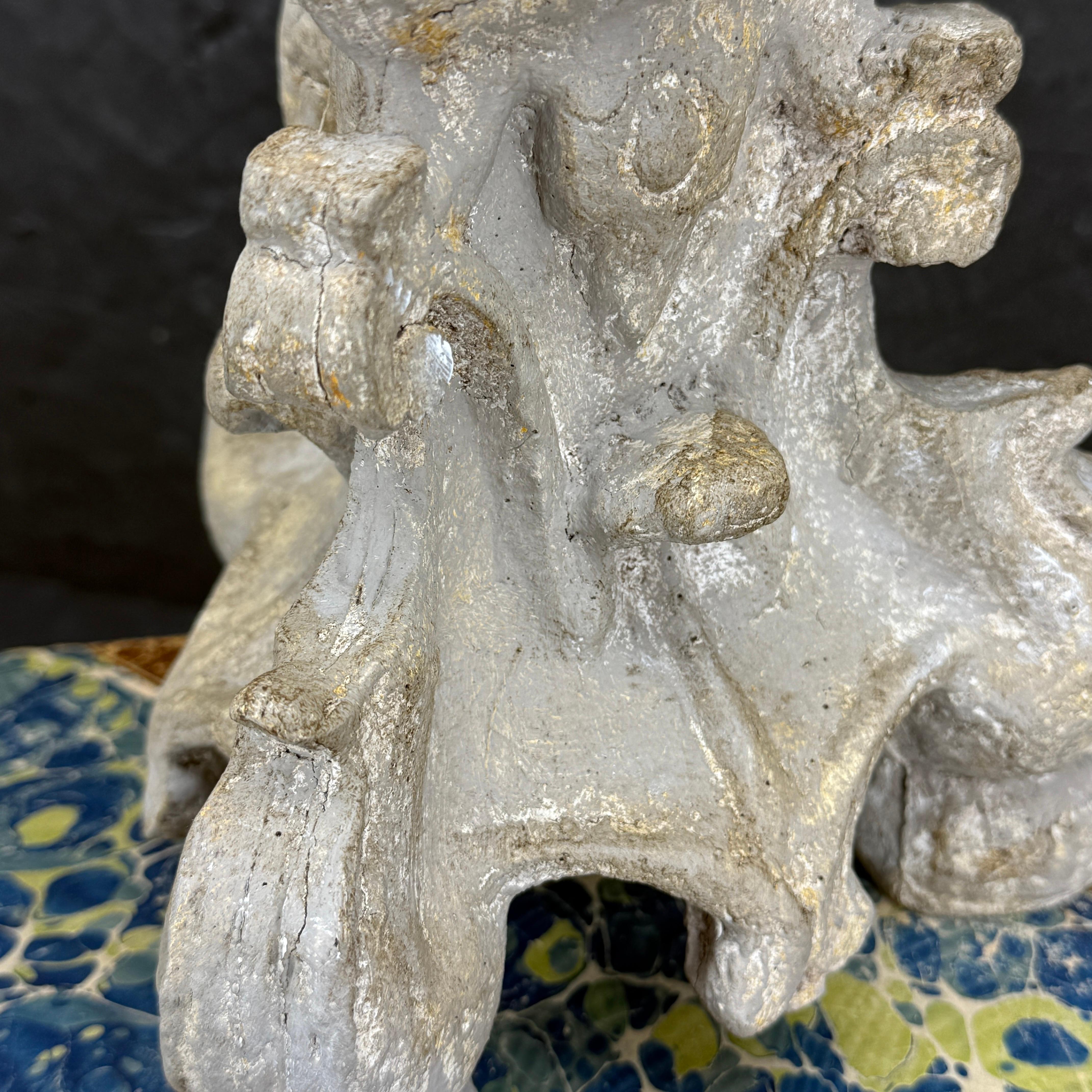 Französischer Barock Stil Grau Gemalt Alter Kerzenständer (Farbe) im Angebot