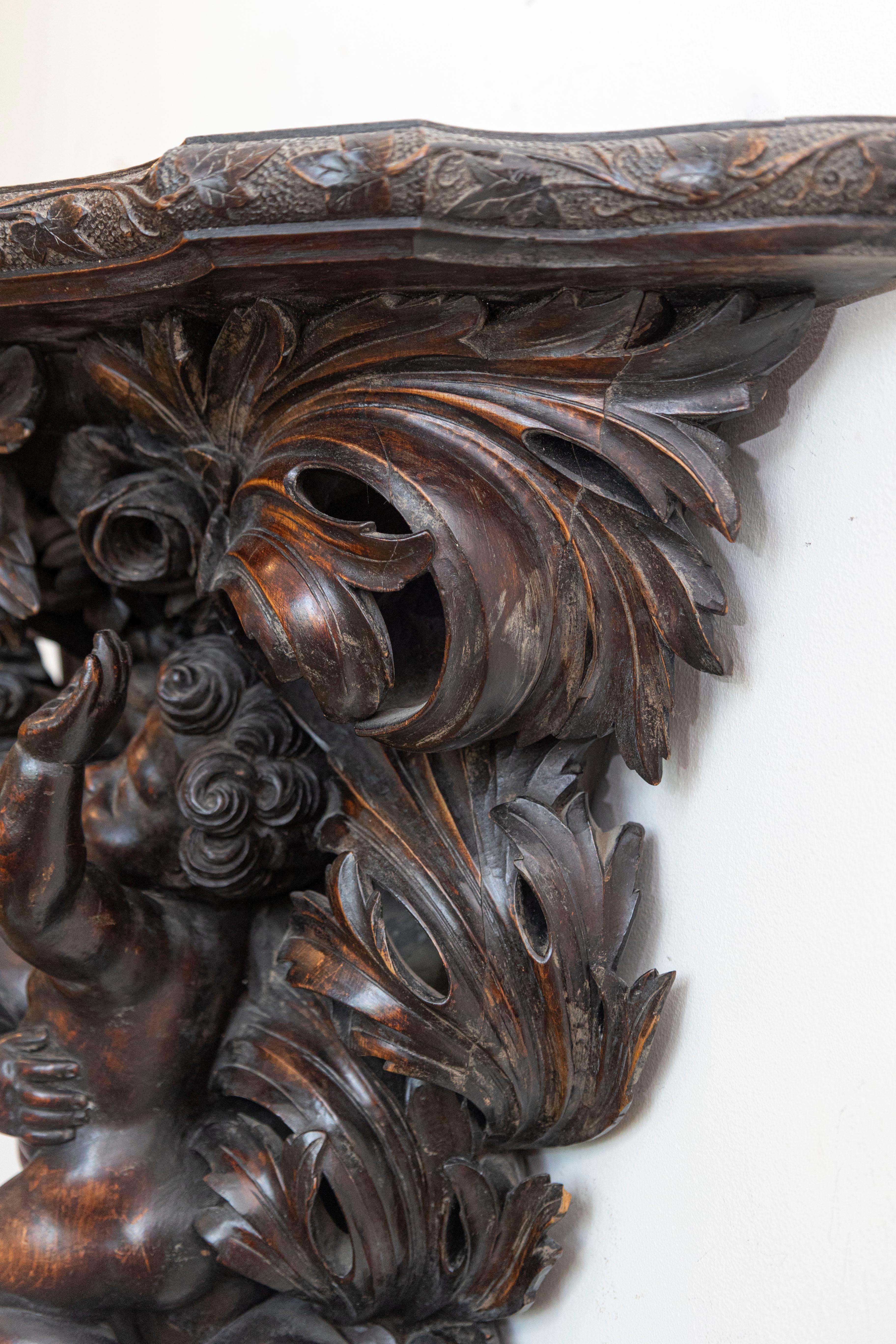 French Baroque Style Hand-Carved Walnut Bracket with Putti and Foliage, 1800s For Sale 2