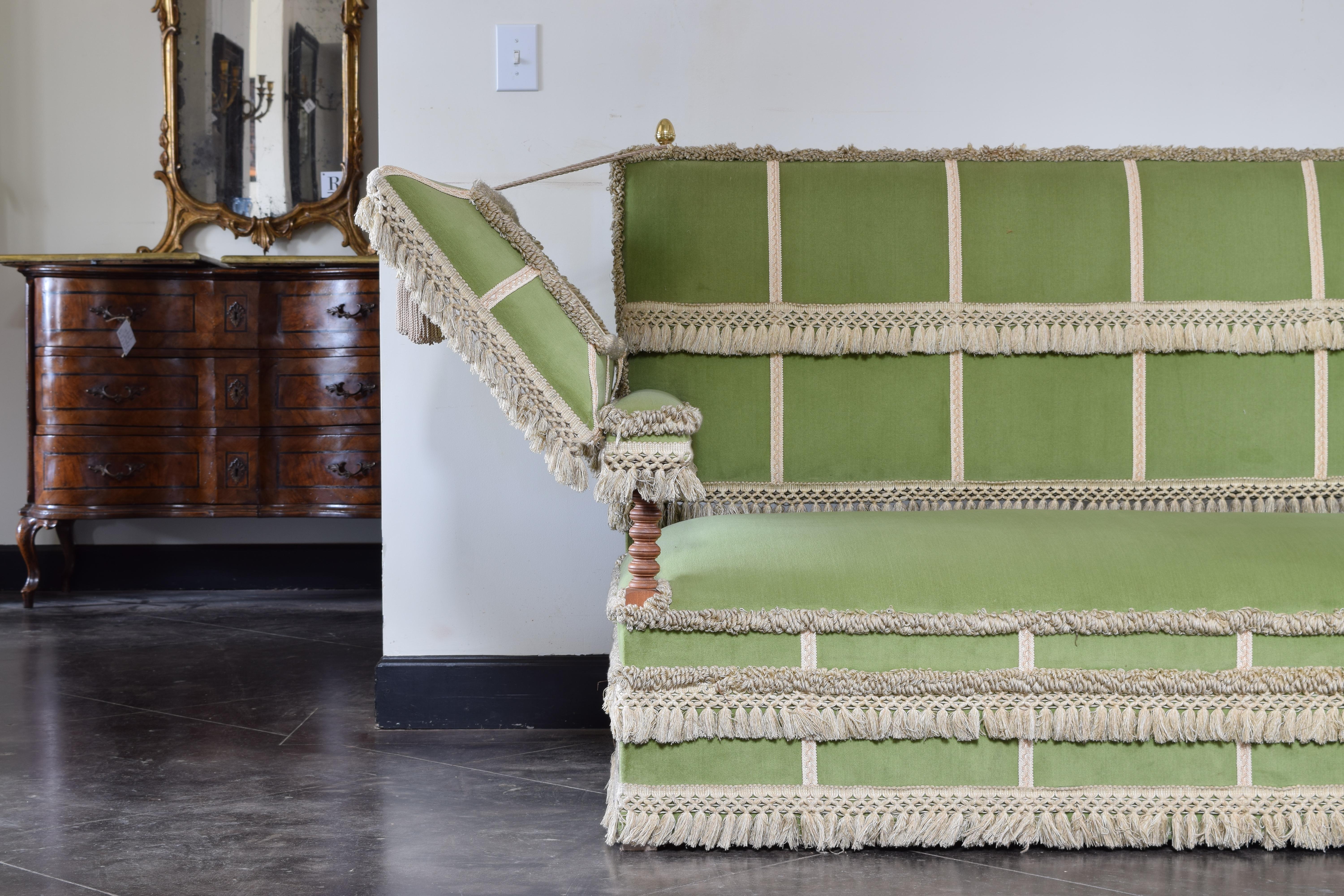 French Baroque Style Velvet Upholstered Knole Style Settee, 2nd half 20th cen. For Sale 2