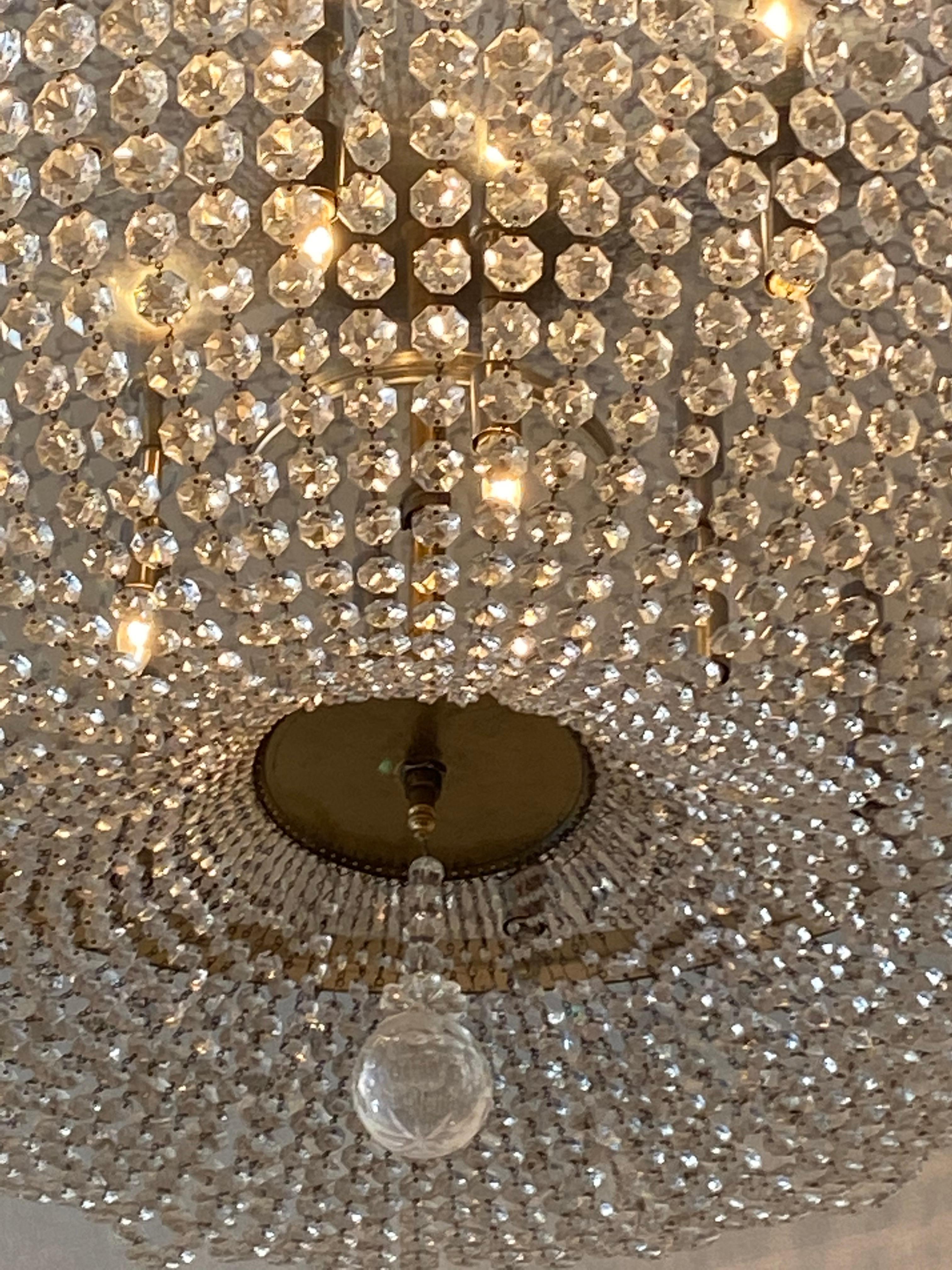 French Basket Crystal Chandelier In Excellent Condition In Dallas, TX