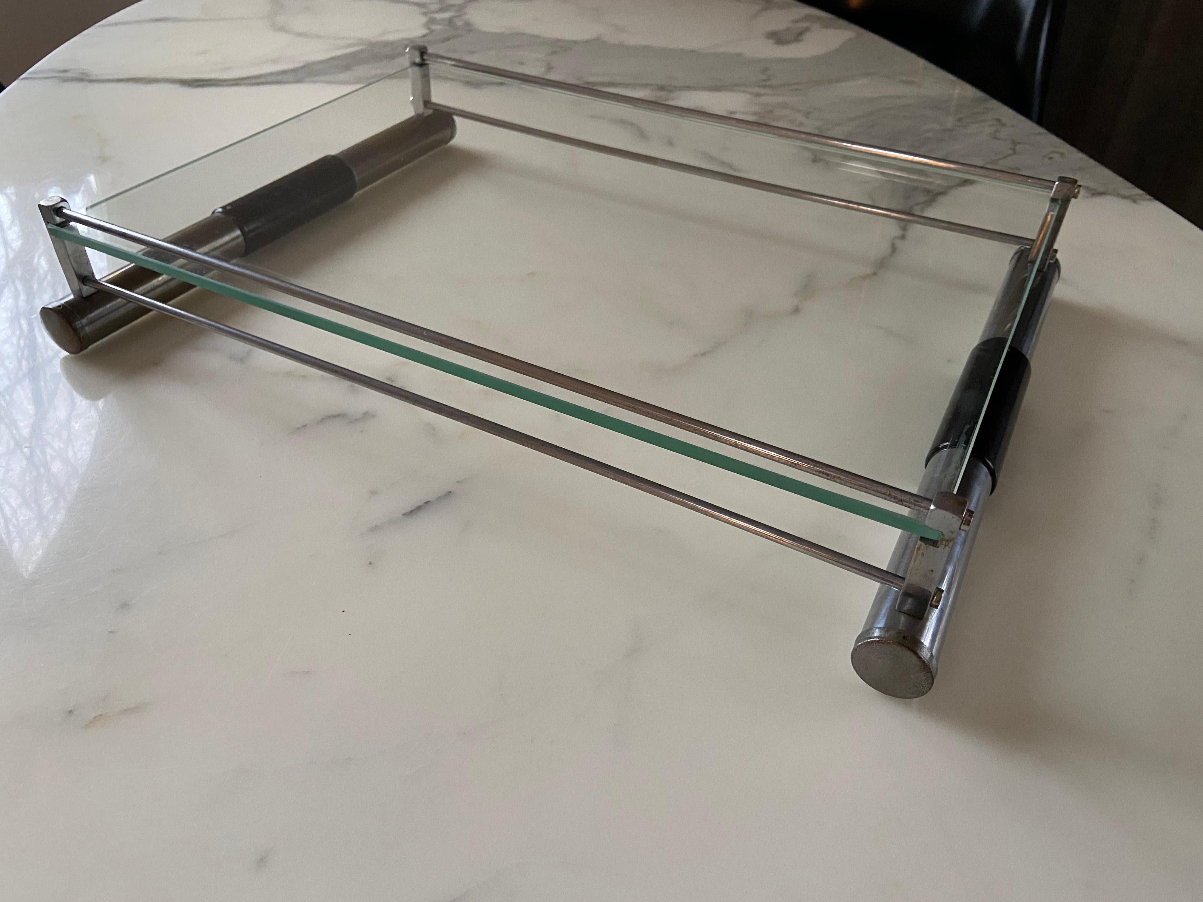 Französisches Bauhaus/Art Deco Serviertablett, 1930er Jahre (Mitte des 20. Jahrhunderts) im Angebot