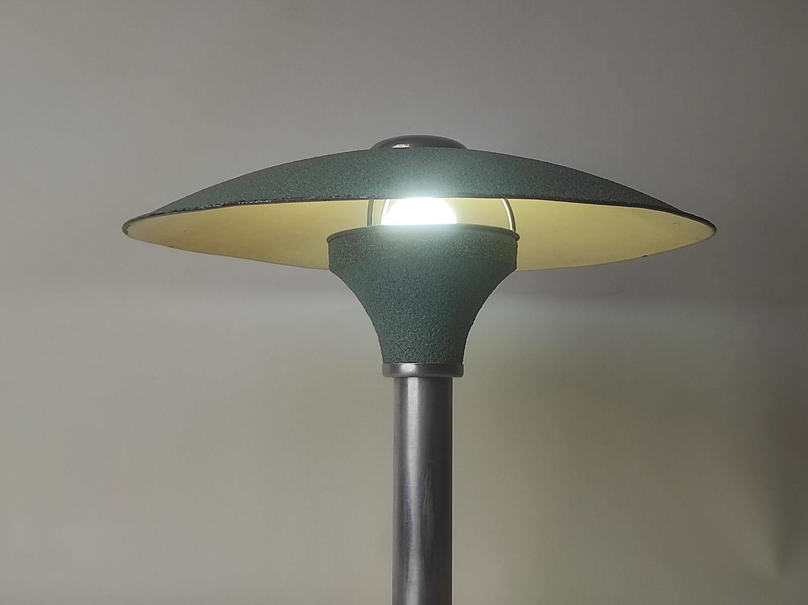 Aluminium Lampe de table Bauhaus 1930 en vente
