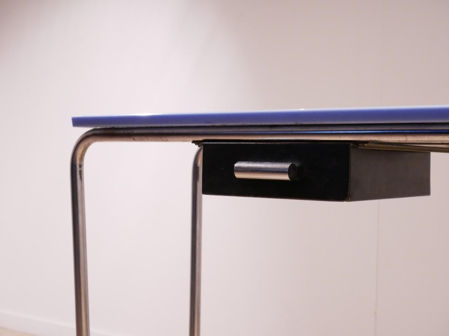 French Bauhuas Period Modernist Blue Opaline Glass and Chrome Hallway Console For Sale 2