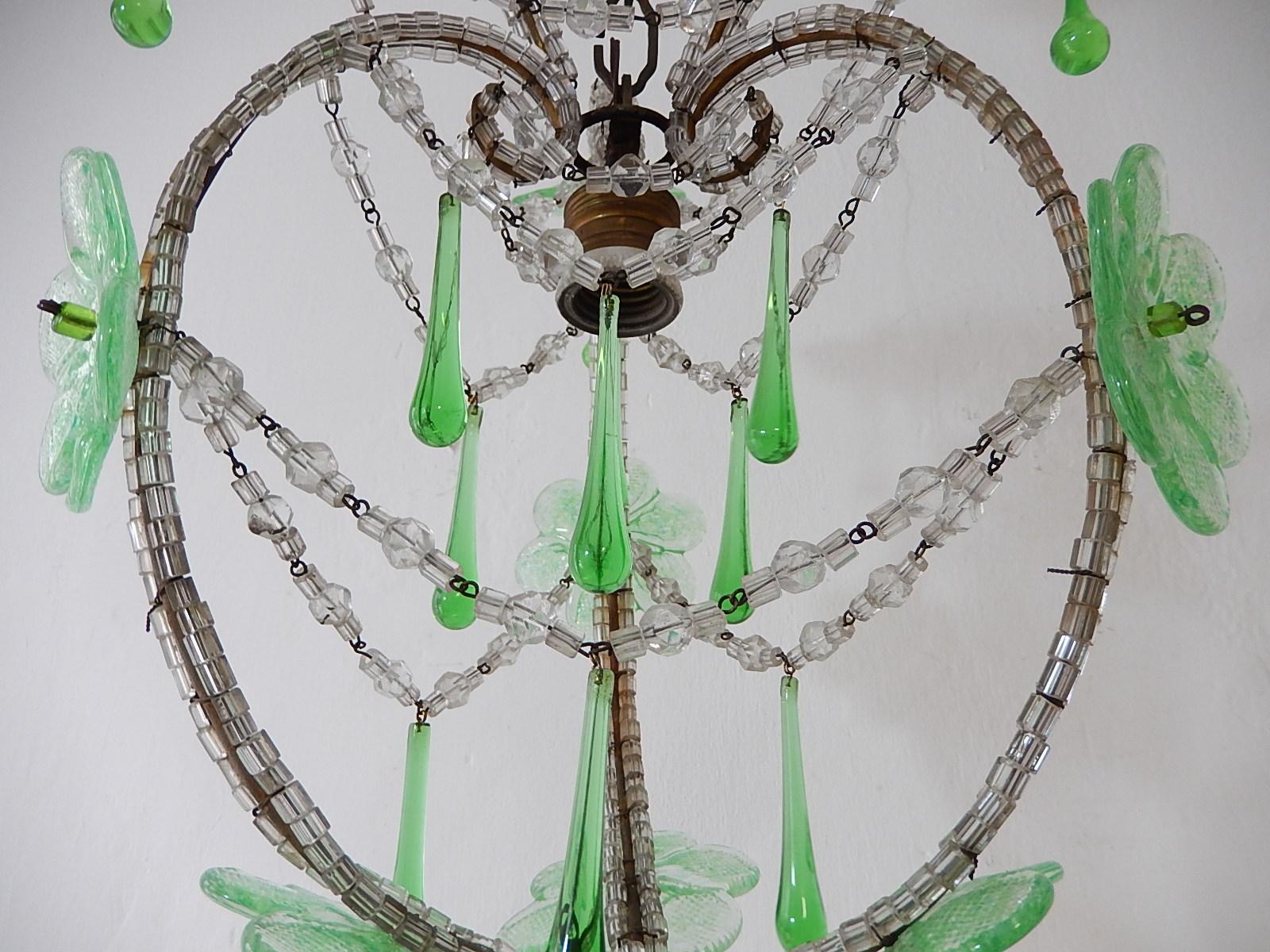 French Beaded Murano Green Drops Macaroni Swags Flowers Chandelier circa 1920 In Good Condition For Sale In Modena (MO), Modena (Mo)
