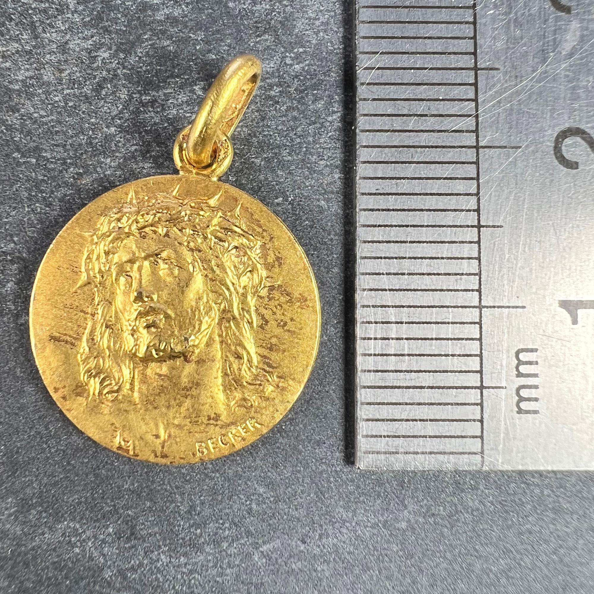 Pendentif en or jaune 18K avec breloque Jésus-Christ Couronne d'épines Médaille en vente 6