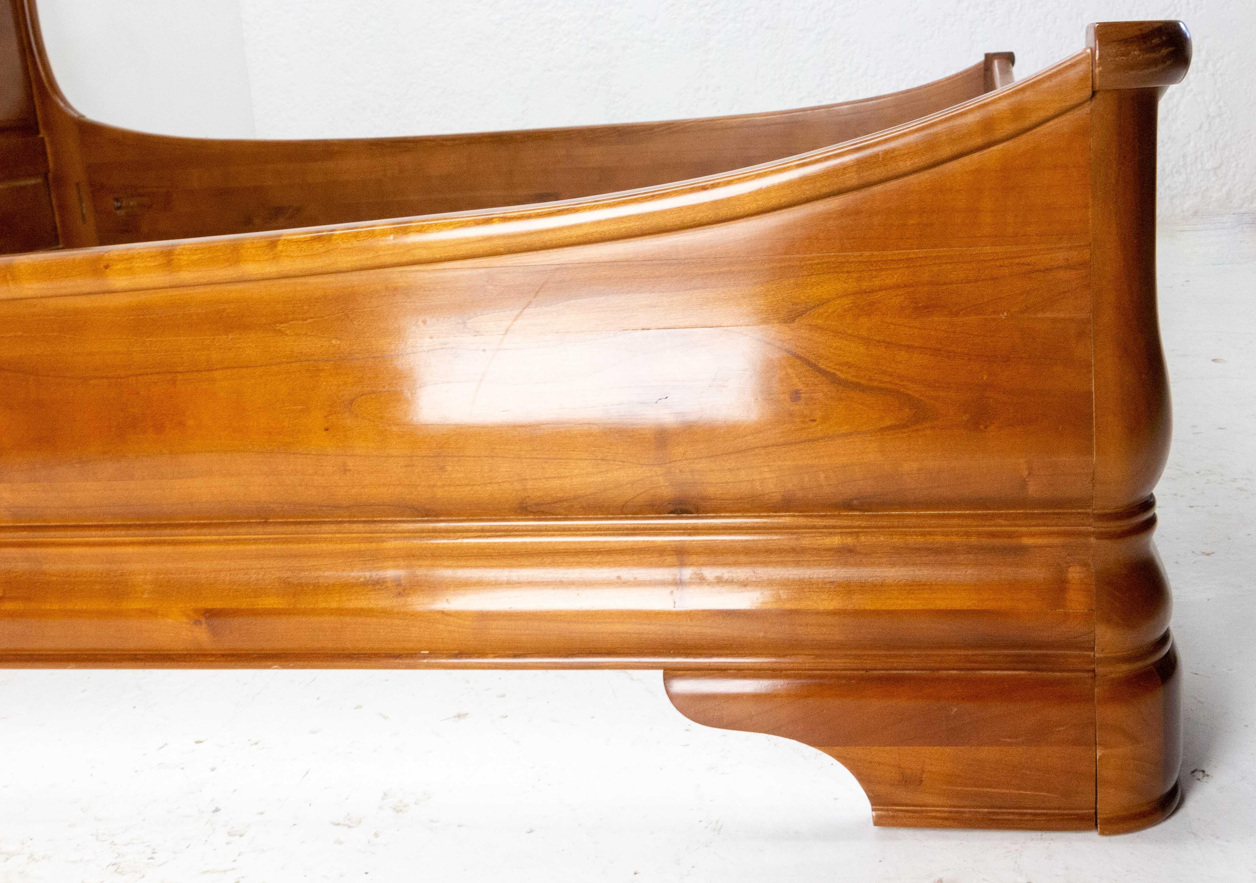 Late 20th Century French Bed Alder Louis Philippe Revival US Queen UK King Size, circa 1980