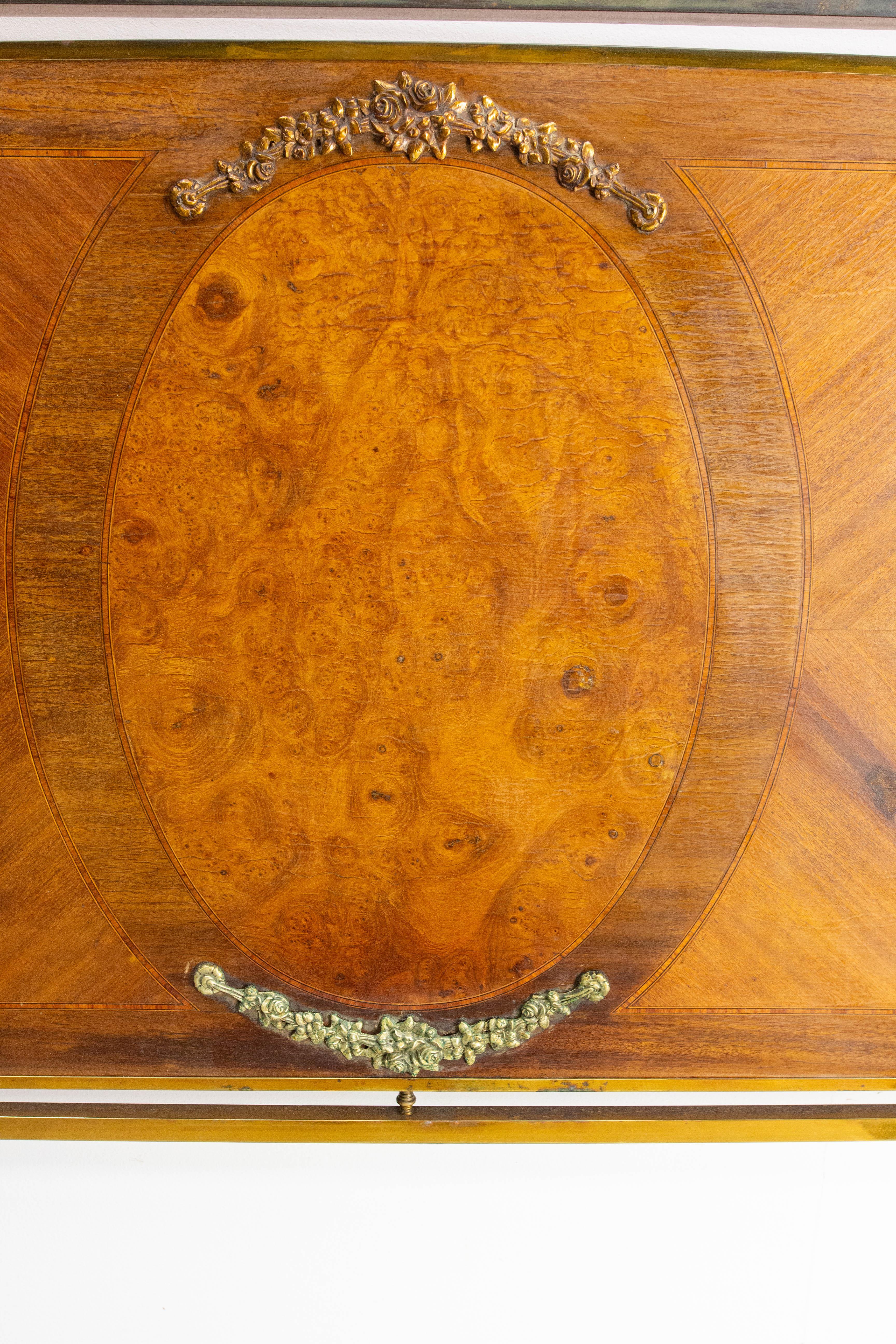 French Bed Classical Style Burl Walnut Copper & Brass circa 1900 For Sale 6