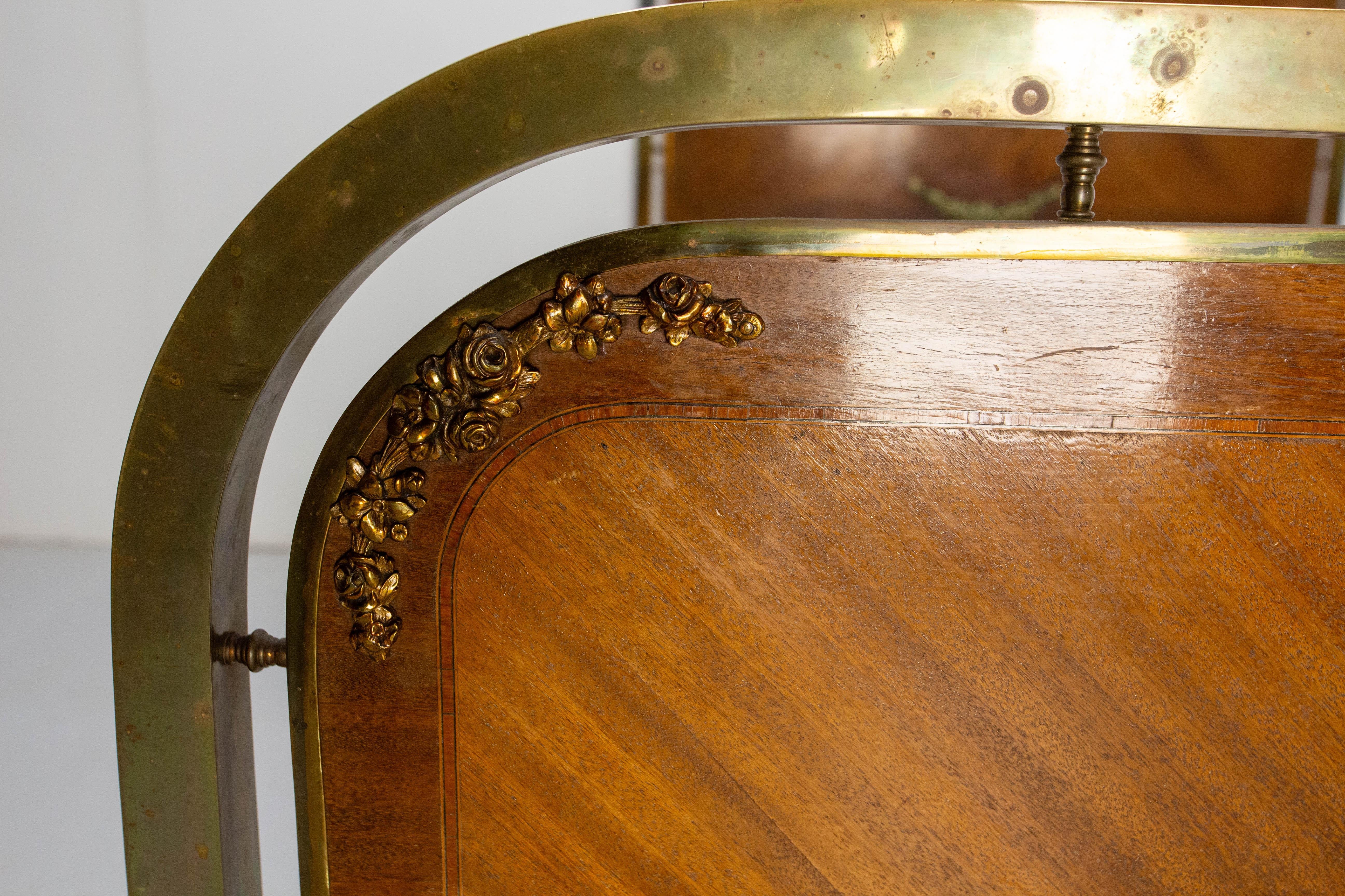 French Bed Classical Style Burl Walnut Copper & Brass circa 1900 For Sale 7