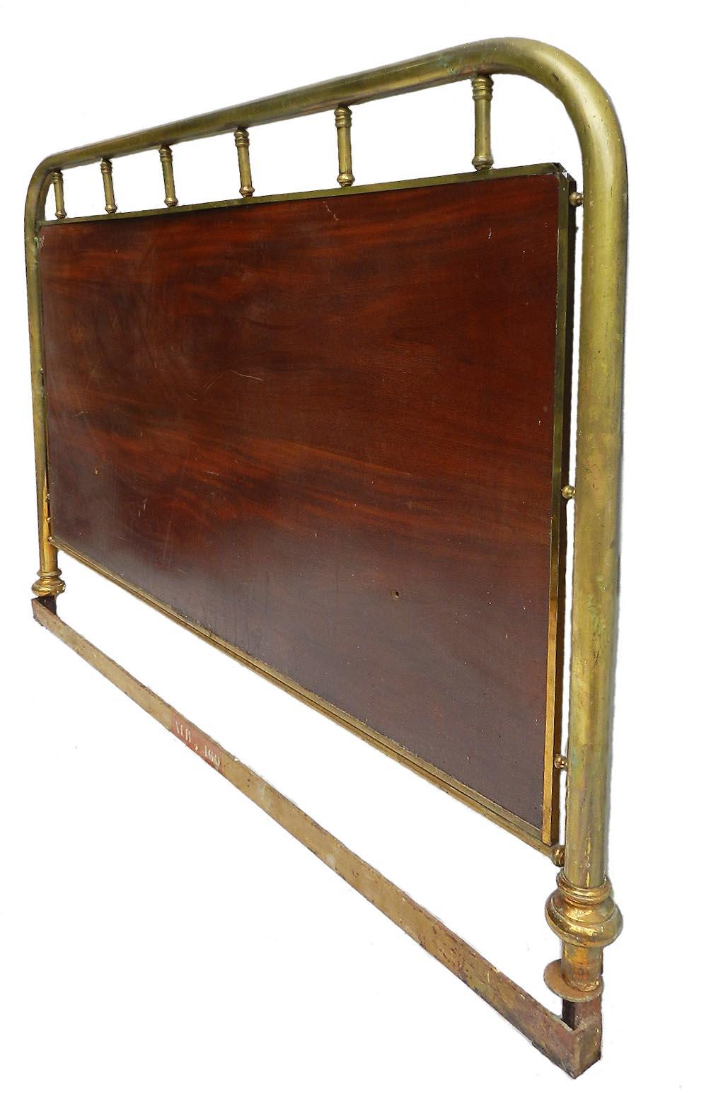 French bed headboard brass wood US queen UK king size, circa 1900
Easy to customize the wood panel with paint, stain or upholstery
From a Parisian hotel that is being refurbished
Good quality, solid and heavy
The brass has a patina due to time