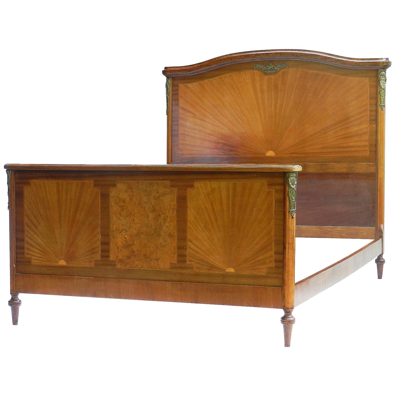 Early 20th Century Beds and Bed Frames 140 For Sale at 1stdibs