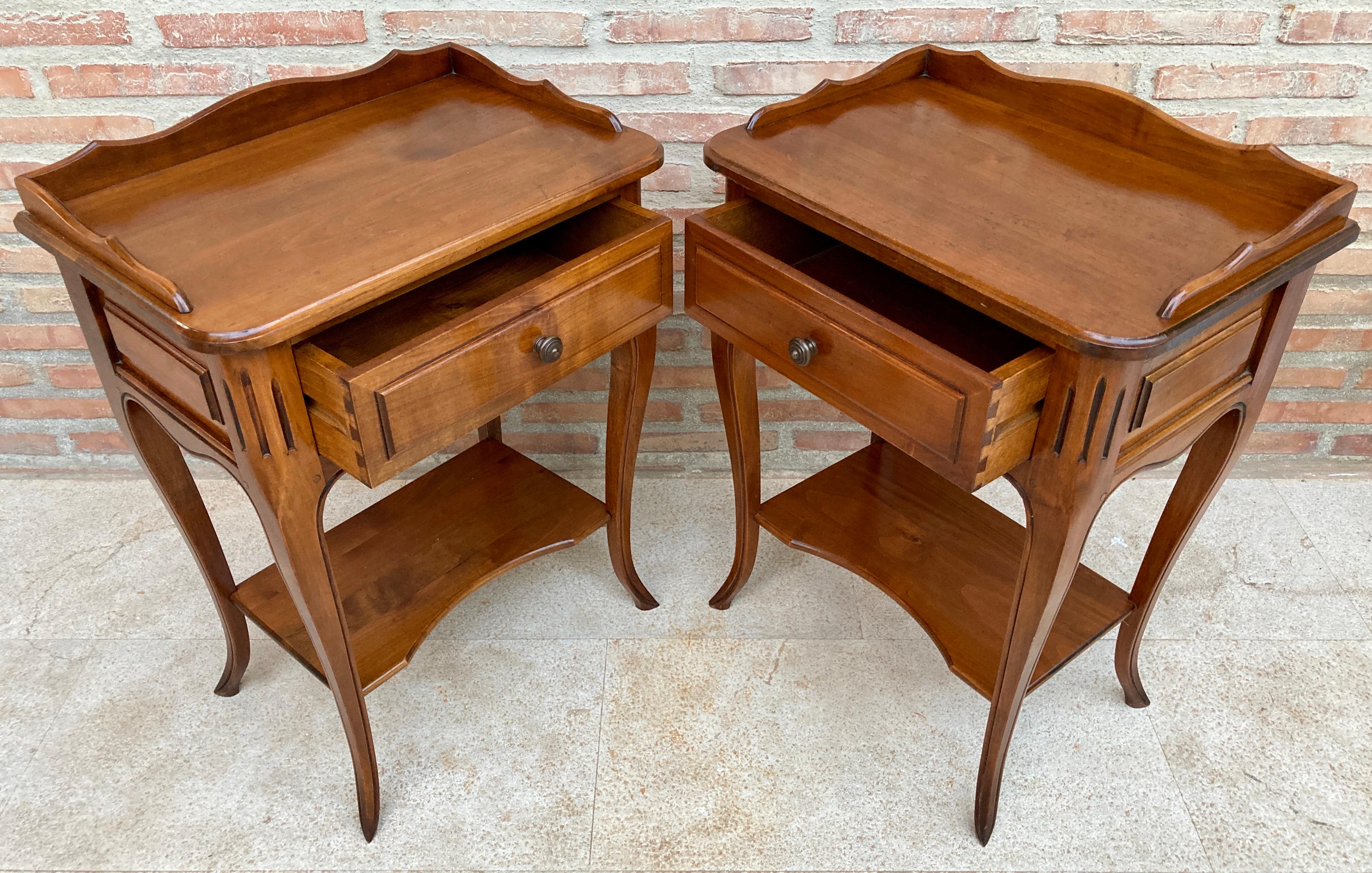 French Bedside Tables with a Drawer, 1900s, Set of 2 In Good Condition For Sale In Miami, FL