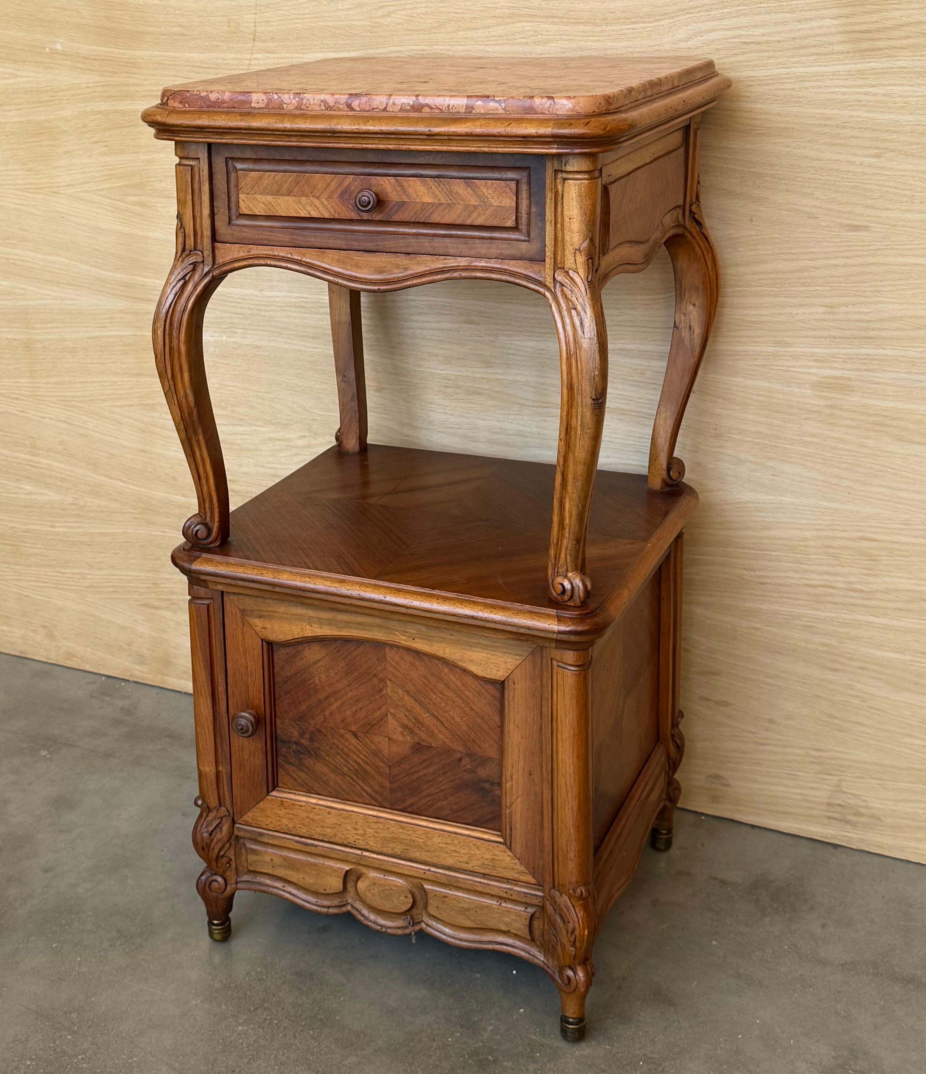 Tables de chevet françaises à pieds cabriole, années 1950, ensemble de 2 en vente 3