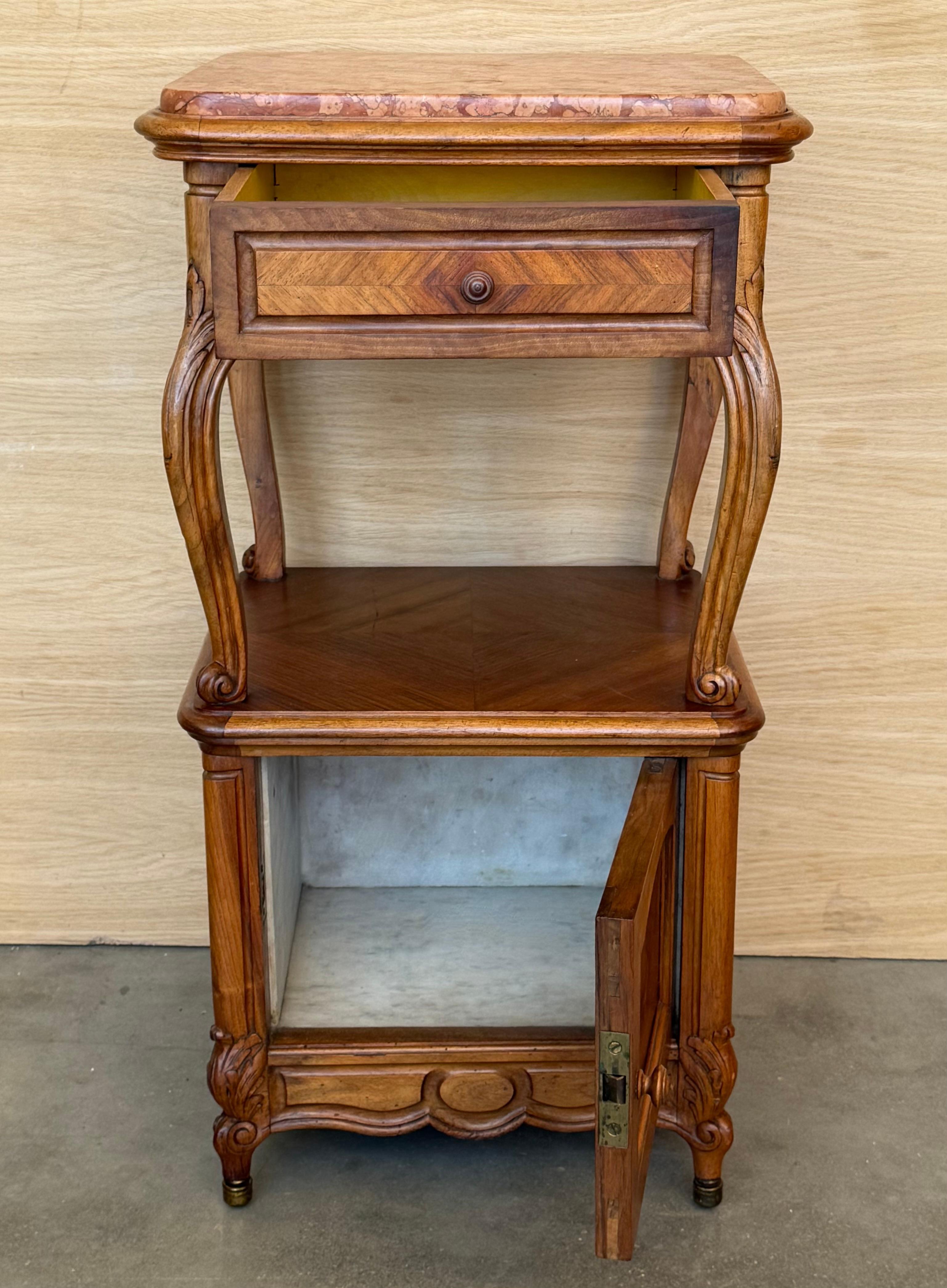 Tables de chevet françaises à pieds cabriole, années 1950, ensemble de 2 en vente 9