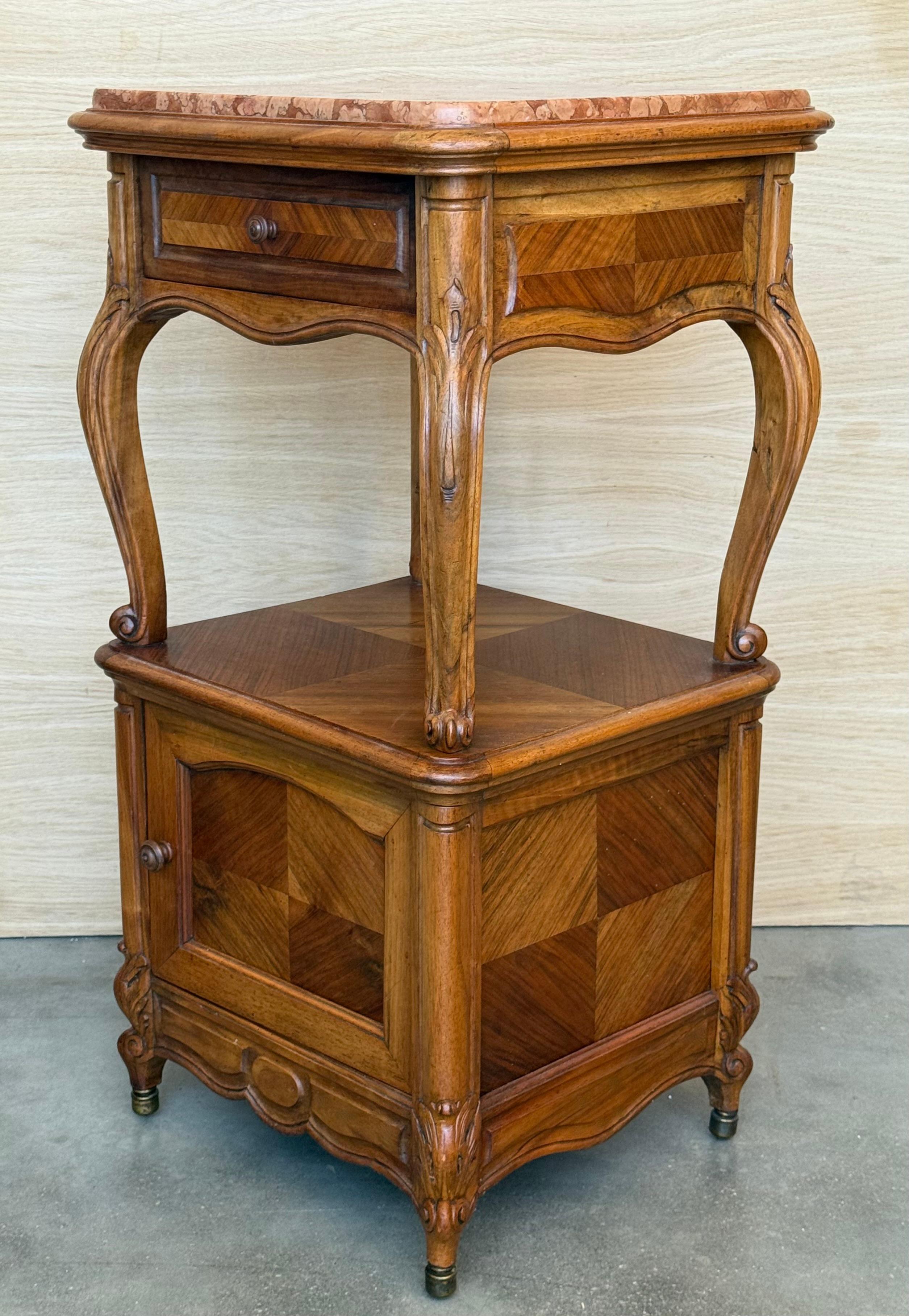 Tables de chevet françaises à pieds cabriole, années 1950, ensemble de 2 en vente 11