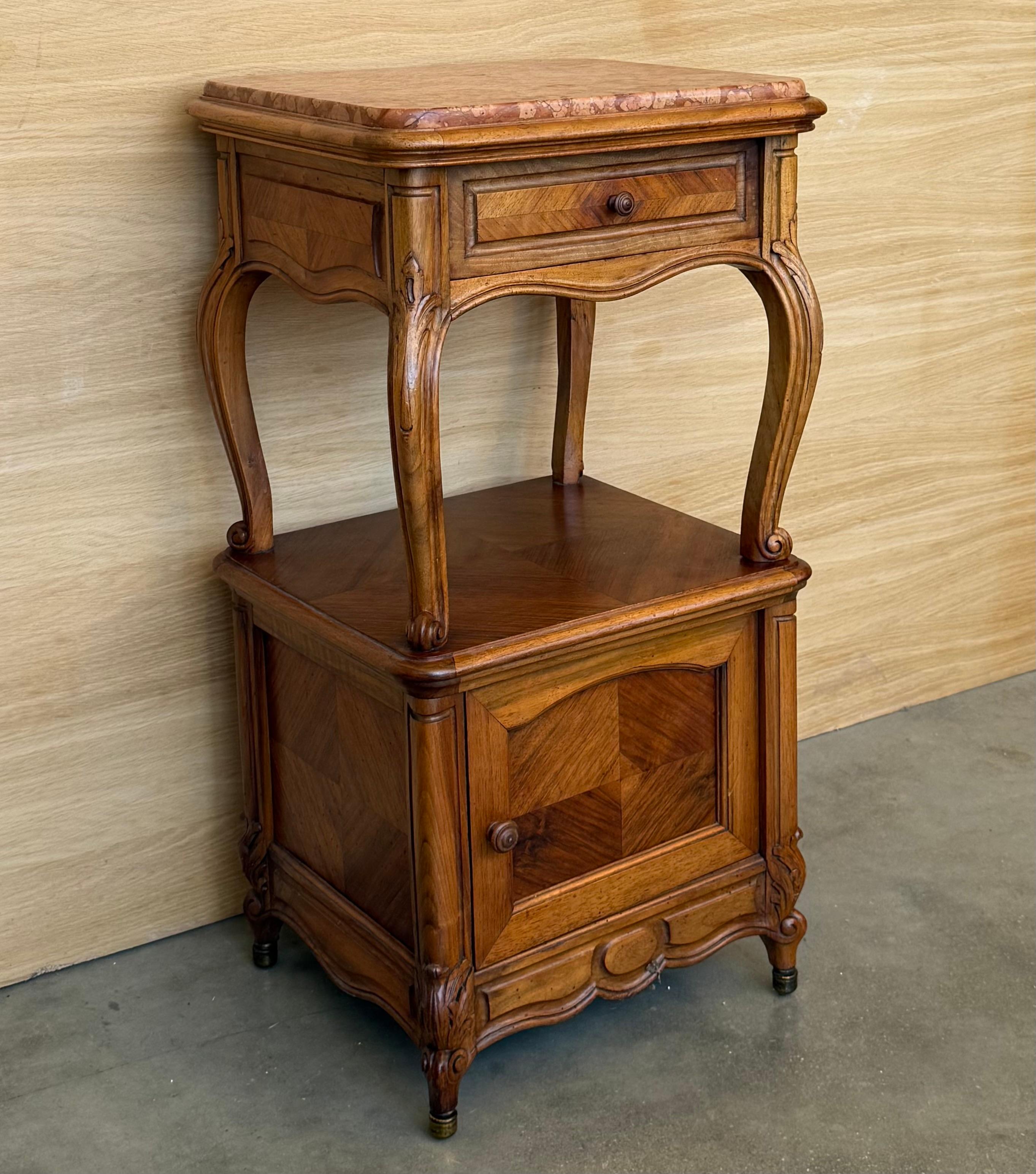 Tables de chevet françaises à pieds cabriole, années 1950, ensemble de 2 en vente 2