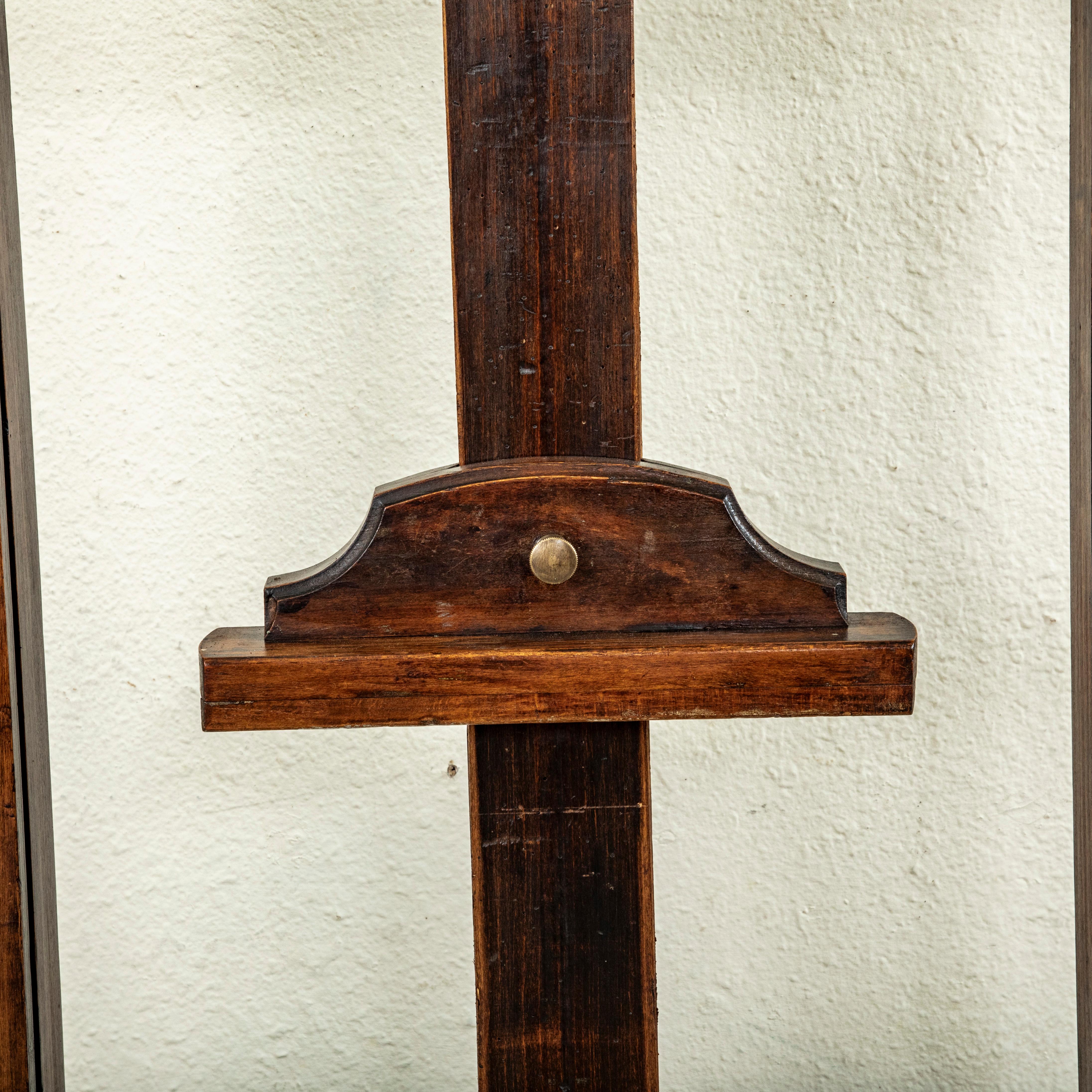 Chevalet de sol en hêtre français C.I.C. 1900, mécanisme à manivelle Hauteur réglable de 69 à 105 pouces en vente 4