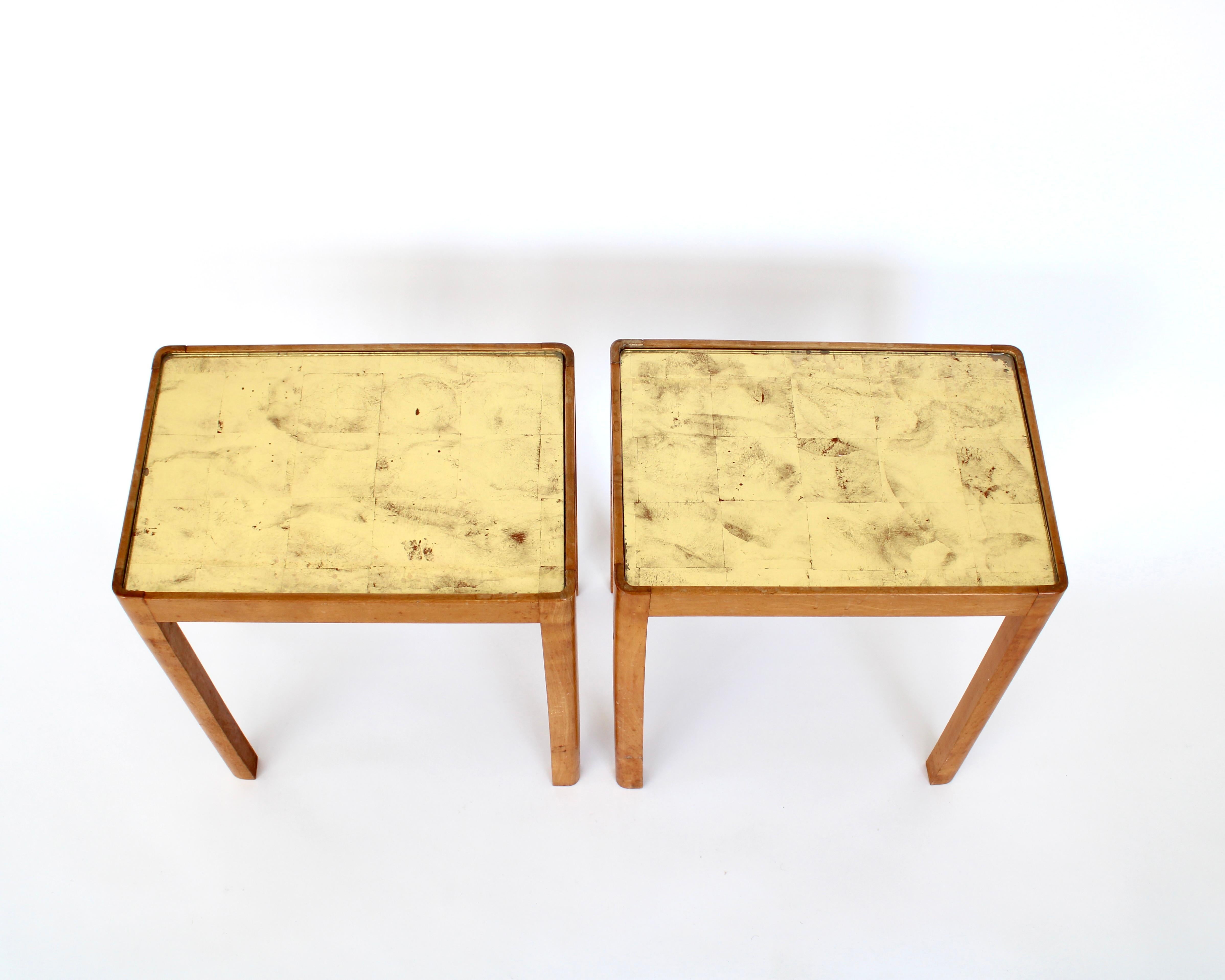 Tables d'appoint françaises en bois de hêtre et verre à feuilles d'or inversées Frank Dunand, France, vers 1940 en vente 7