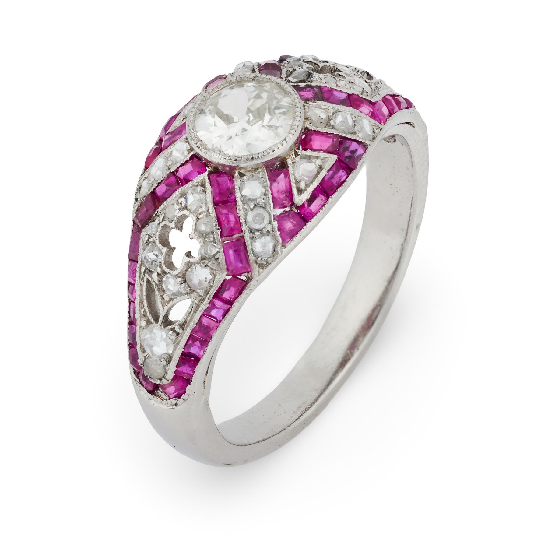 Bague dôme en platine avec diamant de taille européenne de 0,60 carat de la Belle Époque française 2