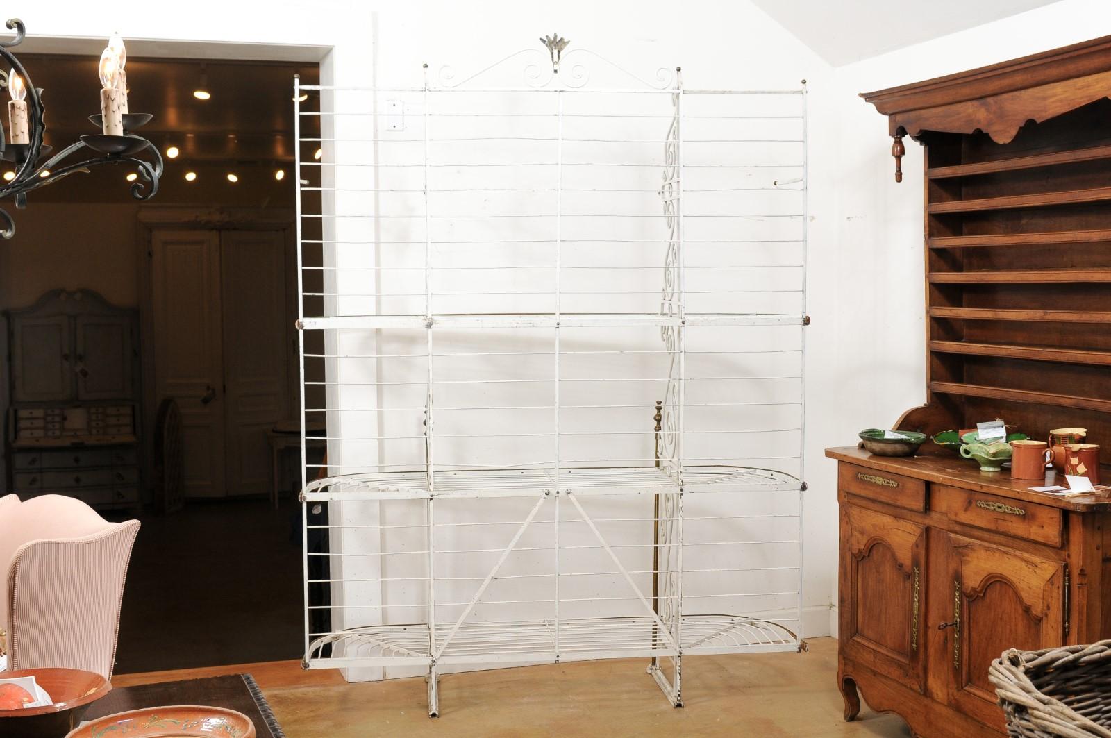 French Belle Époque 1890s White Painted Metal Baker’s Rack with Brass Accents 13