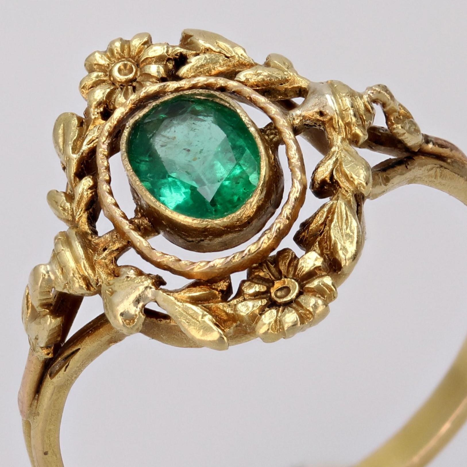 French Belle Epoque 19. Jahrhundert Smaragd 18 Karat Gelbgold Oval Ring 4