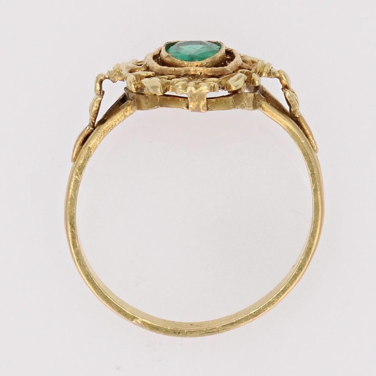 French Belle Epoque 19. Jahrhundert Smaragd 18 Karat Gelbgold Oval Ring 14