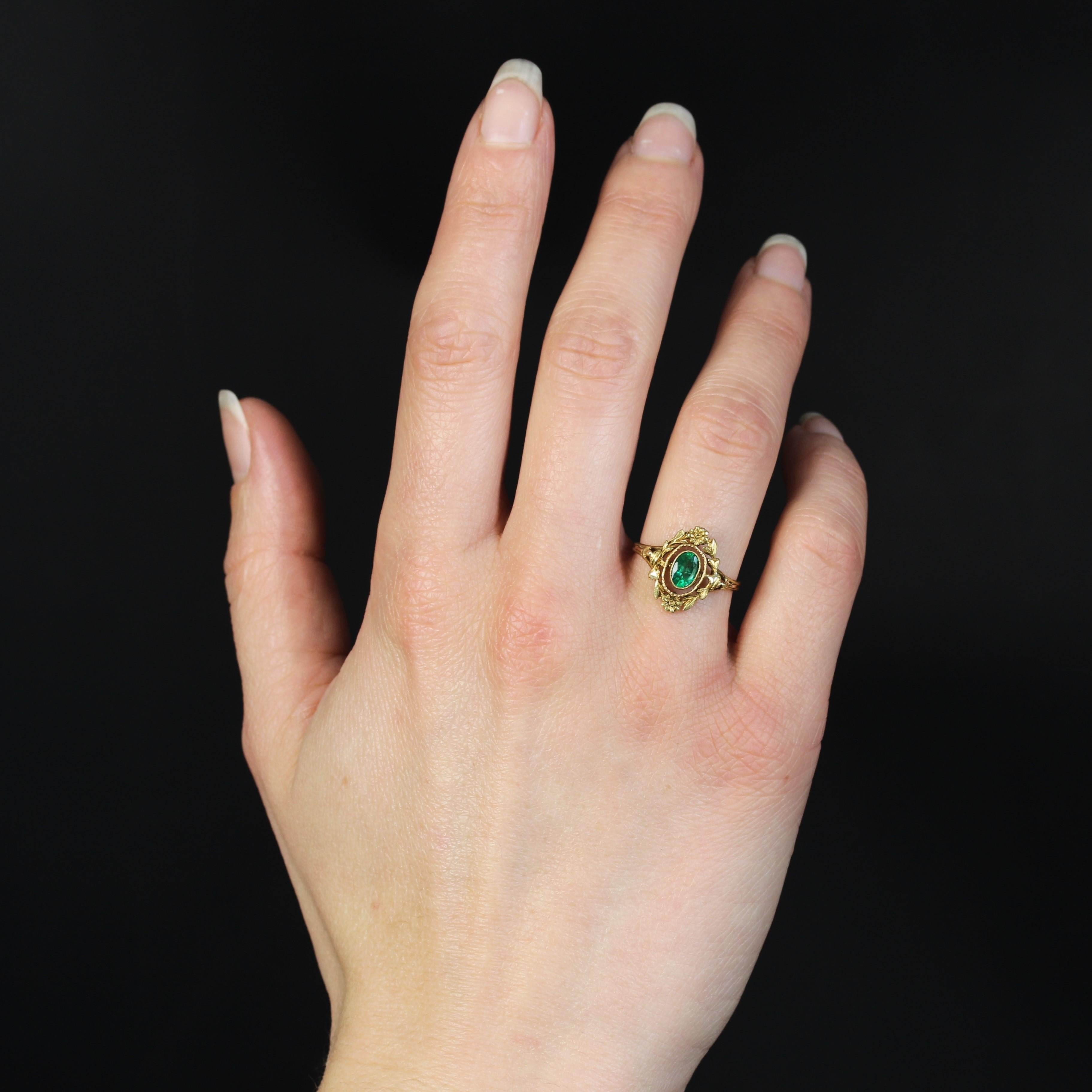 French Belle Epoque 19. Jahrhundert Smaragd 18 Karat Gelbgold Oval Ring (Ovalschliff)