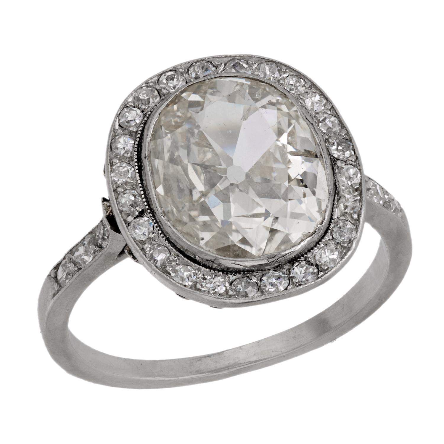 French Belle Epoque 2,50 Karat Diamant im Minenschliff Platin Verlobungsring