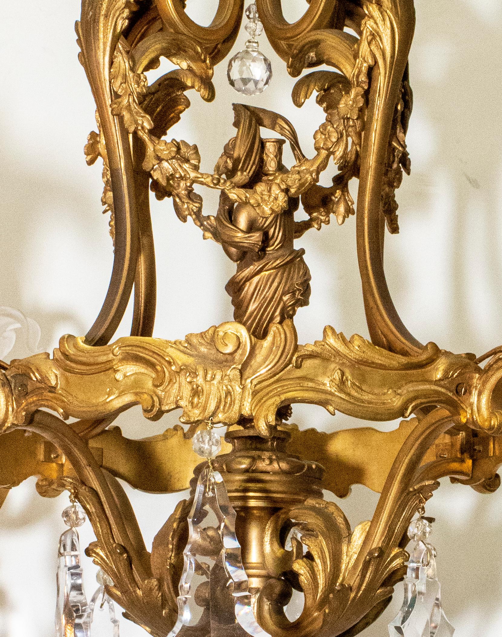 French Belle Epoque Bronze Chandelier with Cut Crystals In Good Condition In New York, NY