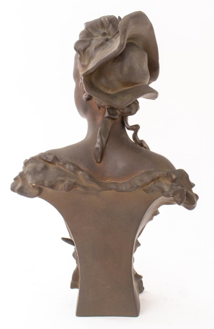 Bronze French Belle Epoque Bust of a Beauty, circa 1900 For Sale