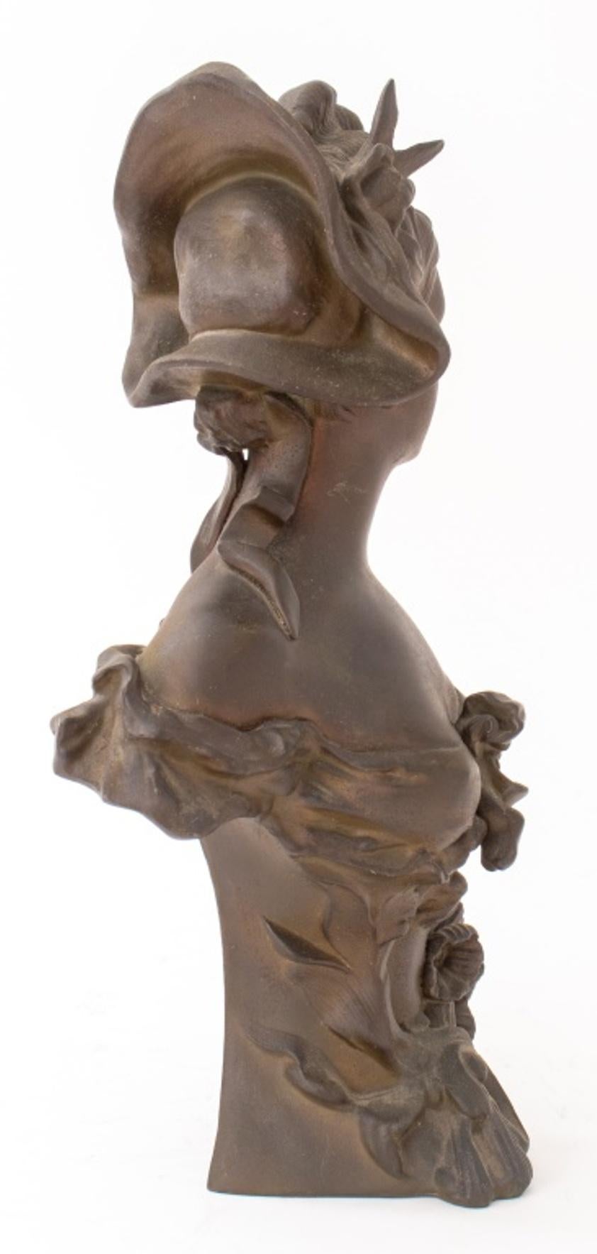 French Belle Epoque Bust of a Beauty, circa 1900 For Sale 1