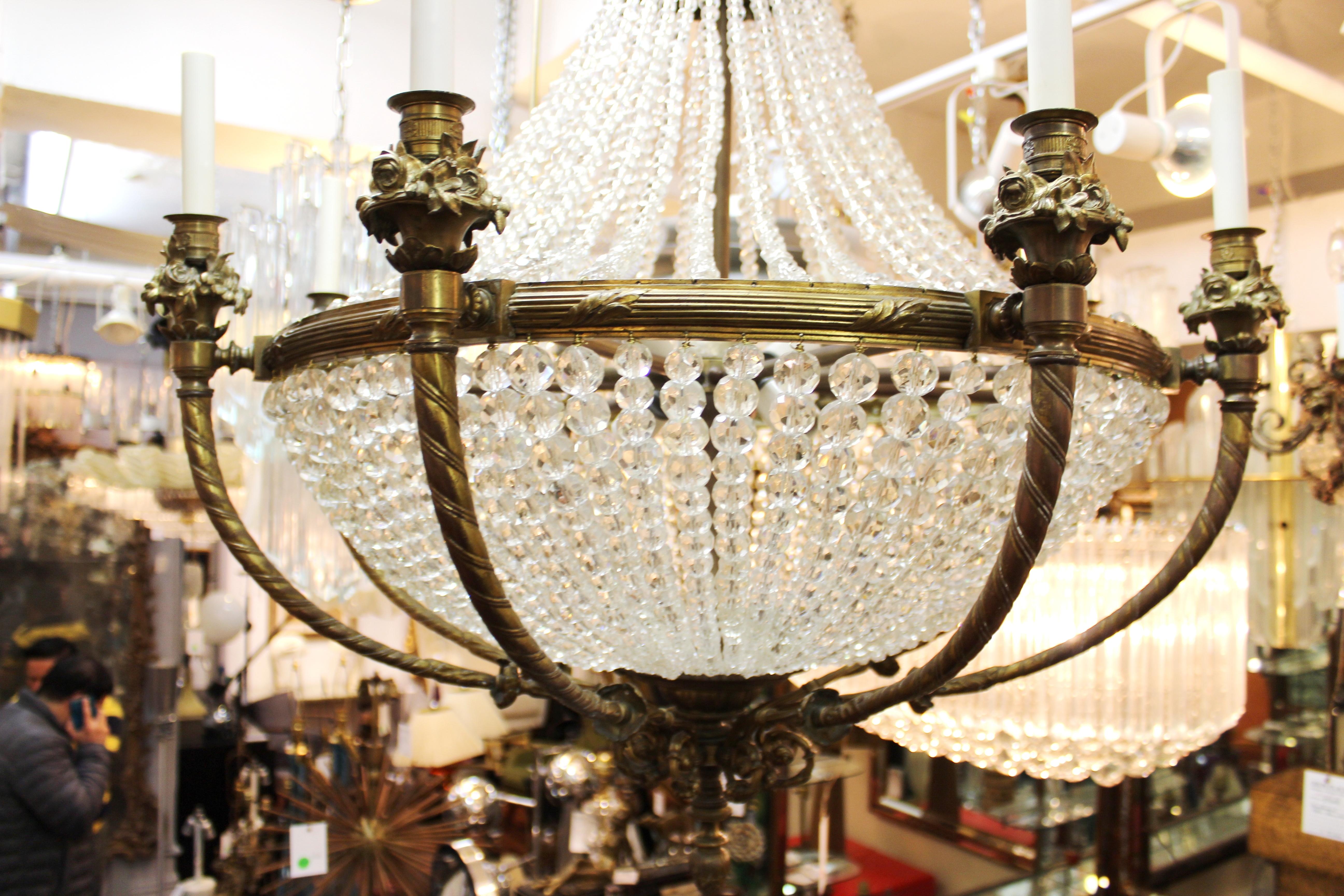 French Belle Epoque Chandelier in Bronze and Crystal 10