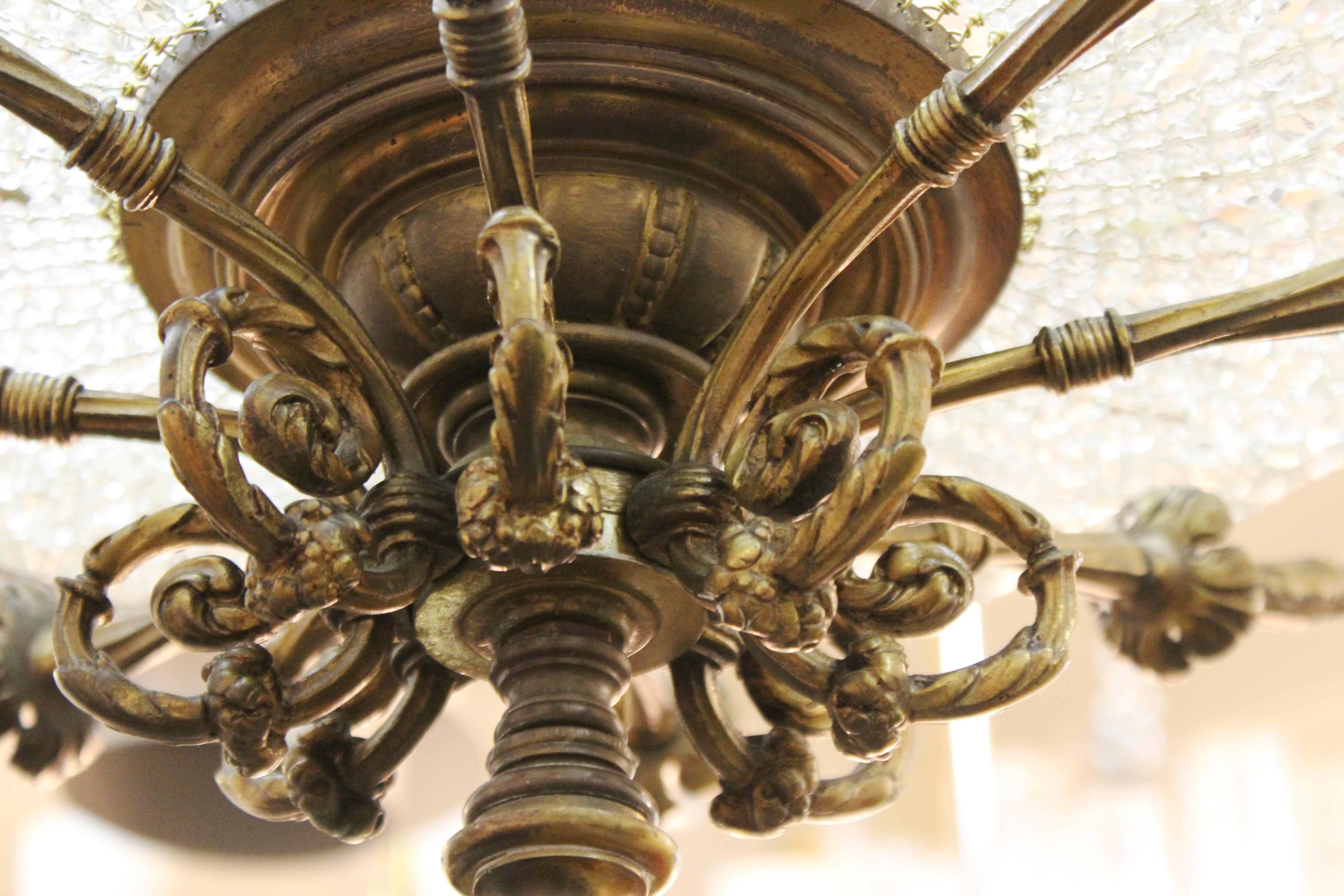French Belle Epoque Chandelier in Bronze and Crystal 4