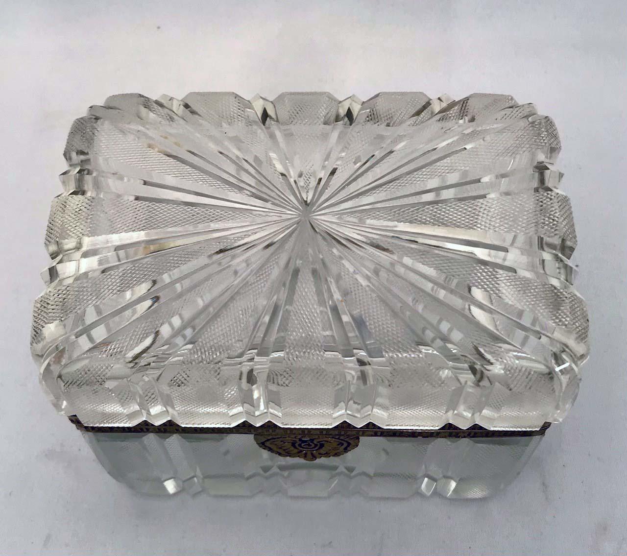  French  Belle Epoque Crystal  Casket, with Bronze Mounts In Good Condition For Sale In Montreal, QC