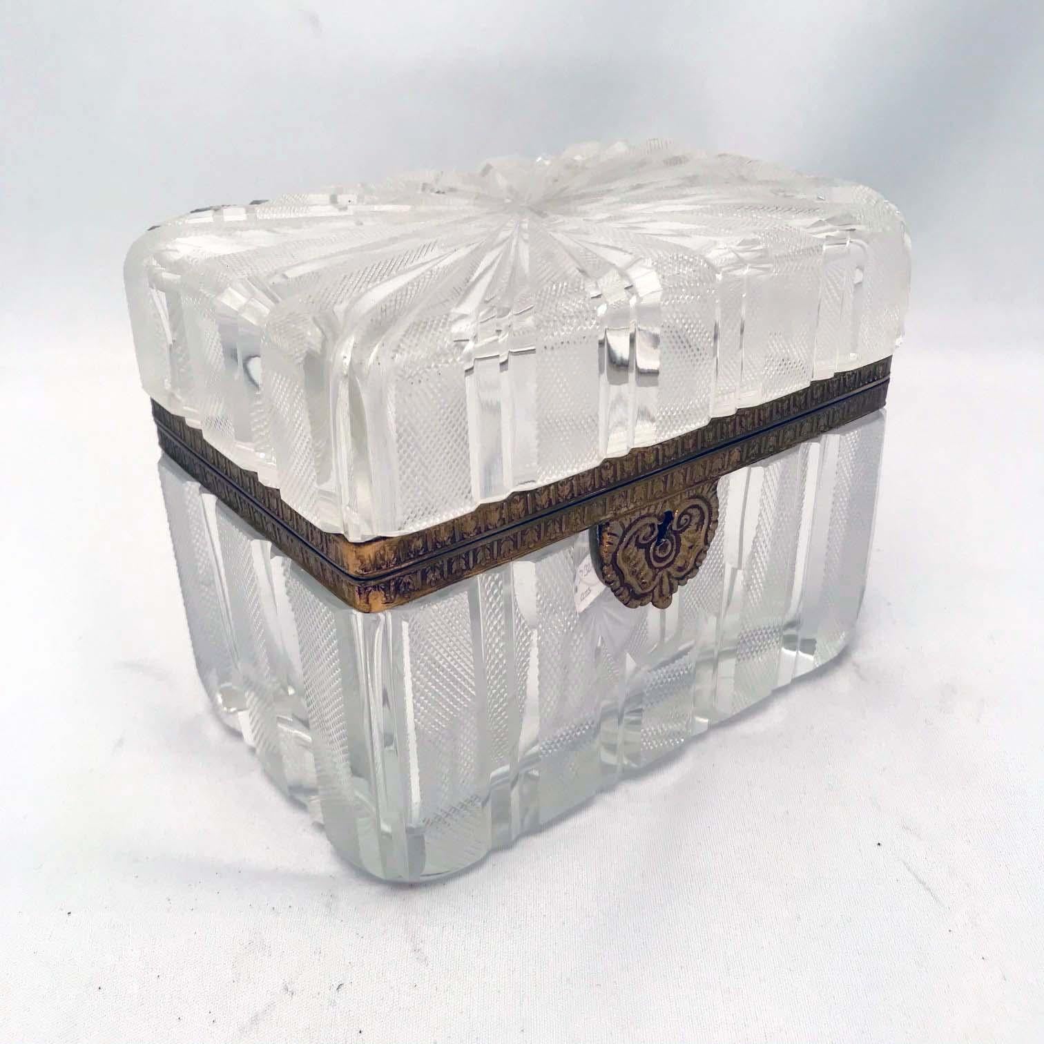  French  Belle Epoque Crystal  Casket, with Bronze Mounts For Sale 1
