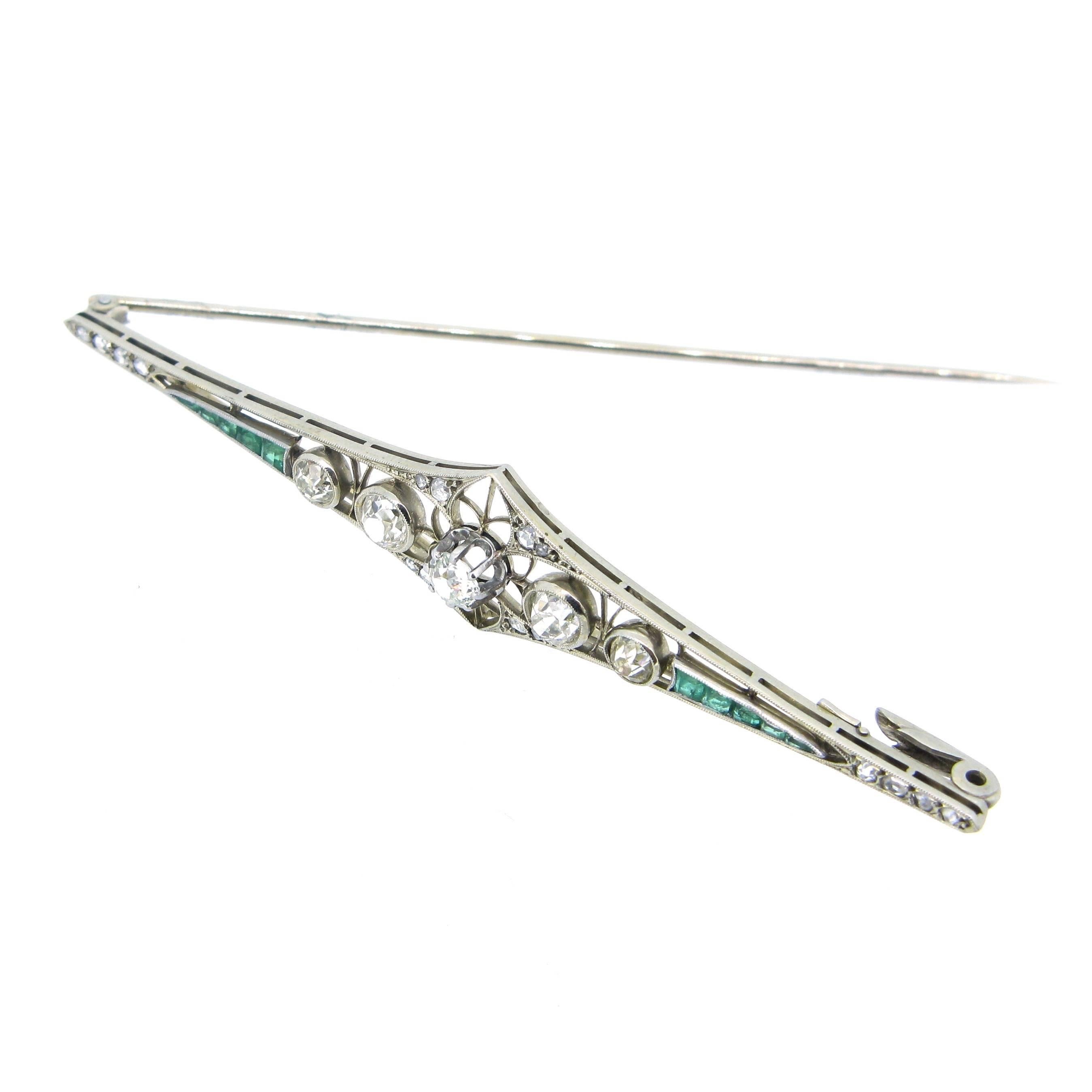 French Belle Époque Diamonds and Emeralds White Gold Brooch 2