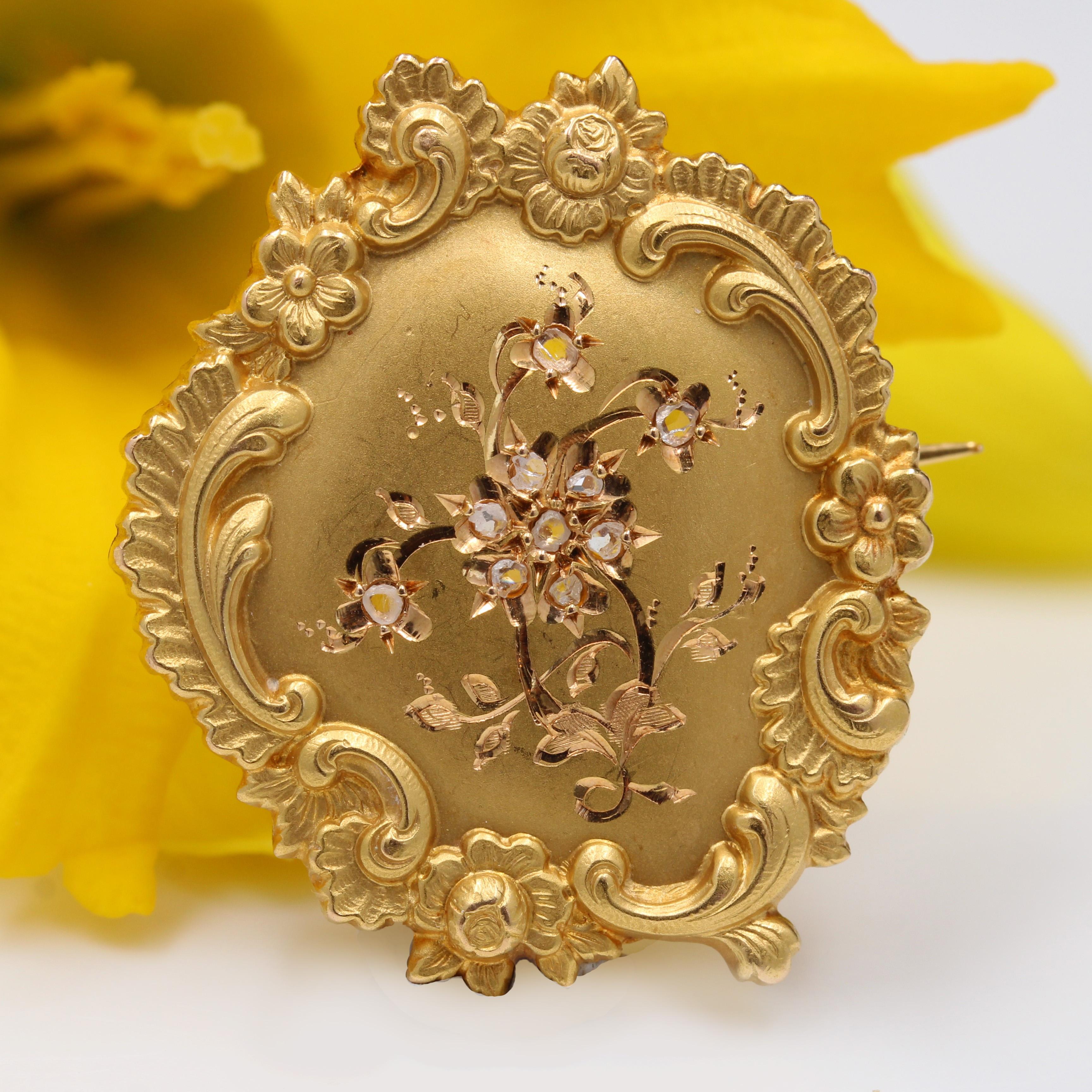 Belle Époque French Belle Epoque Diamonds Floral Pattern 18 Karat Yellow Gold Brooch For Sale