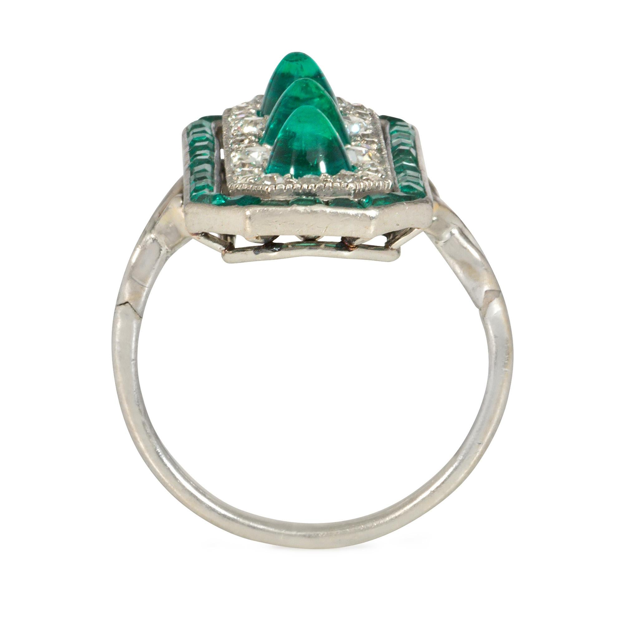 Belle Époque French Belle Epoque Emerald, Diamond, and Platinum Rectangular Plaque Ring For Sale