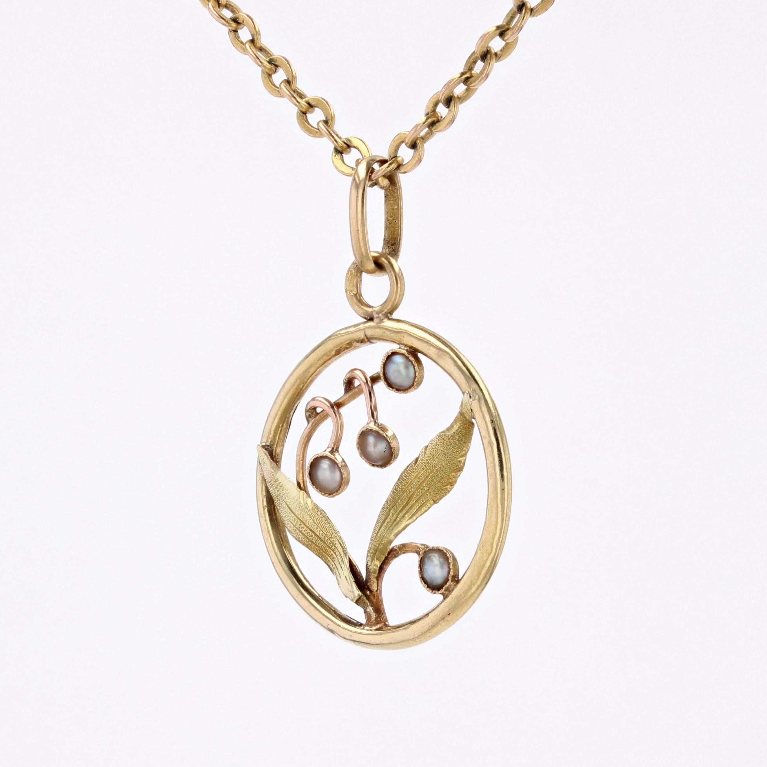 French Belle Epoque Fine Pearl 18 Karat Yellow Rose Gold Mistletoe Leaf Pendant In Good Condition In Poitiers, FR